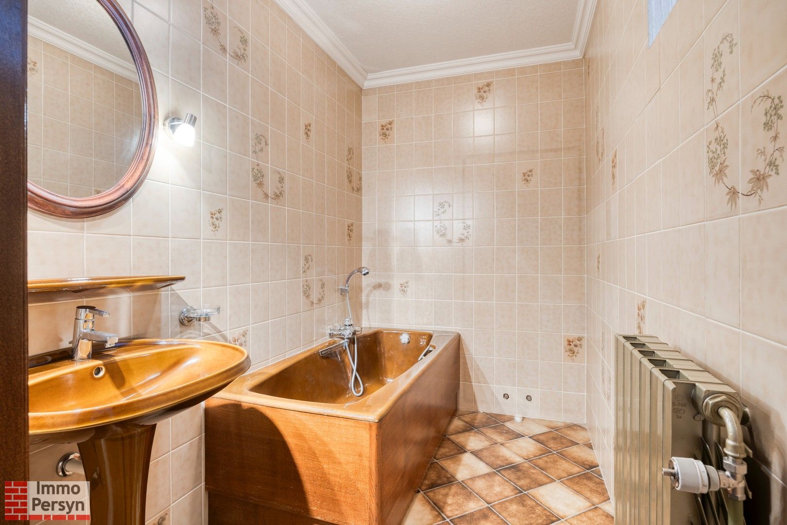 Zeer ruime, op te frissen woning - Geen renovatieplicht foto 14