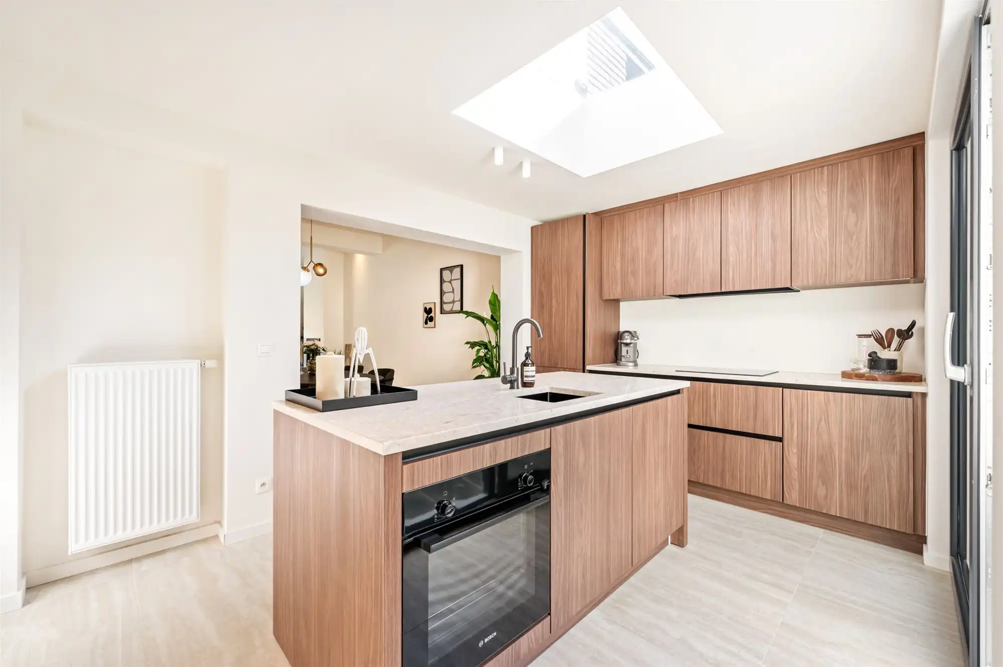 Gerenoveerde woning met 4 slk en grote tuin! foto 16