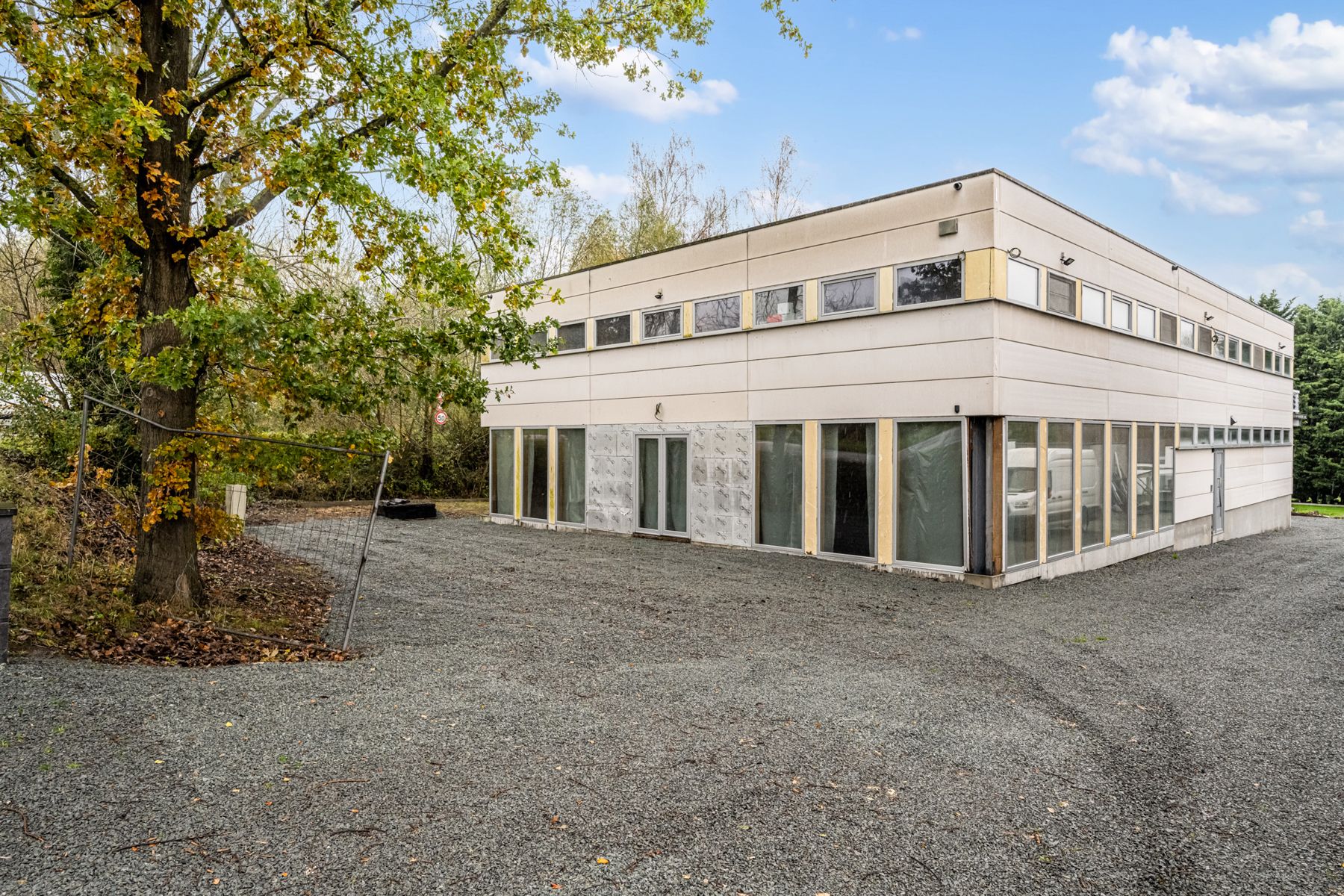 Unieke, energiezuinige woning met atelier/toonzaal foto 2