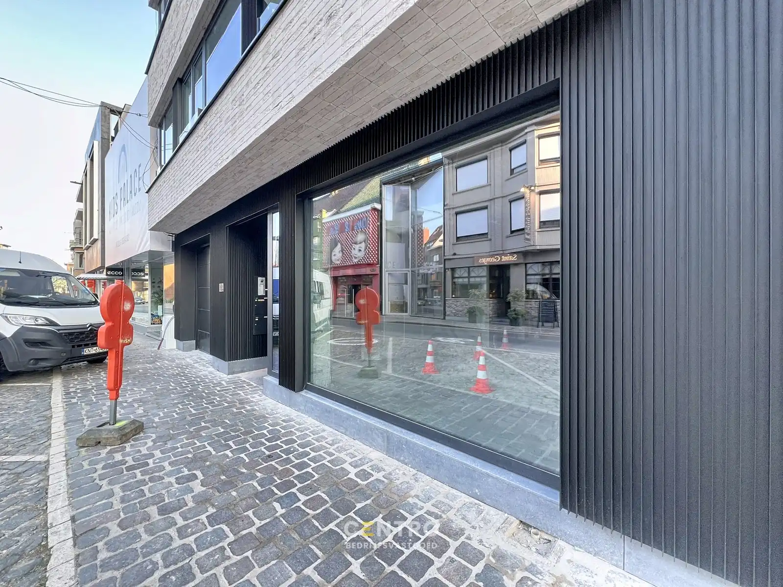 Casco handelsgelijkvloers (± 175m²) met stockruimte (±90m²), verdere afwerking in onderling overleg! foto 13