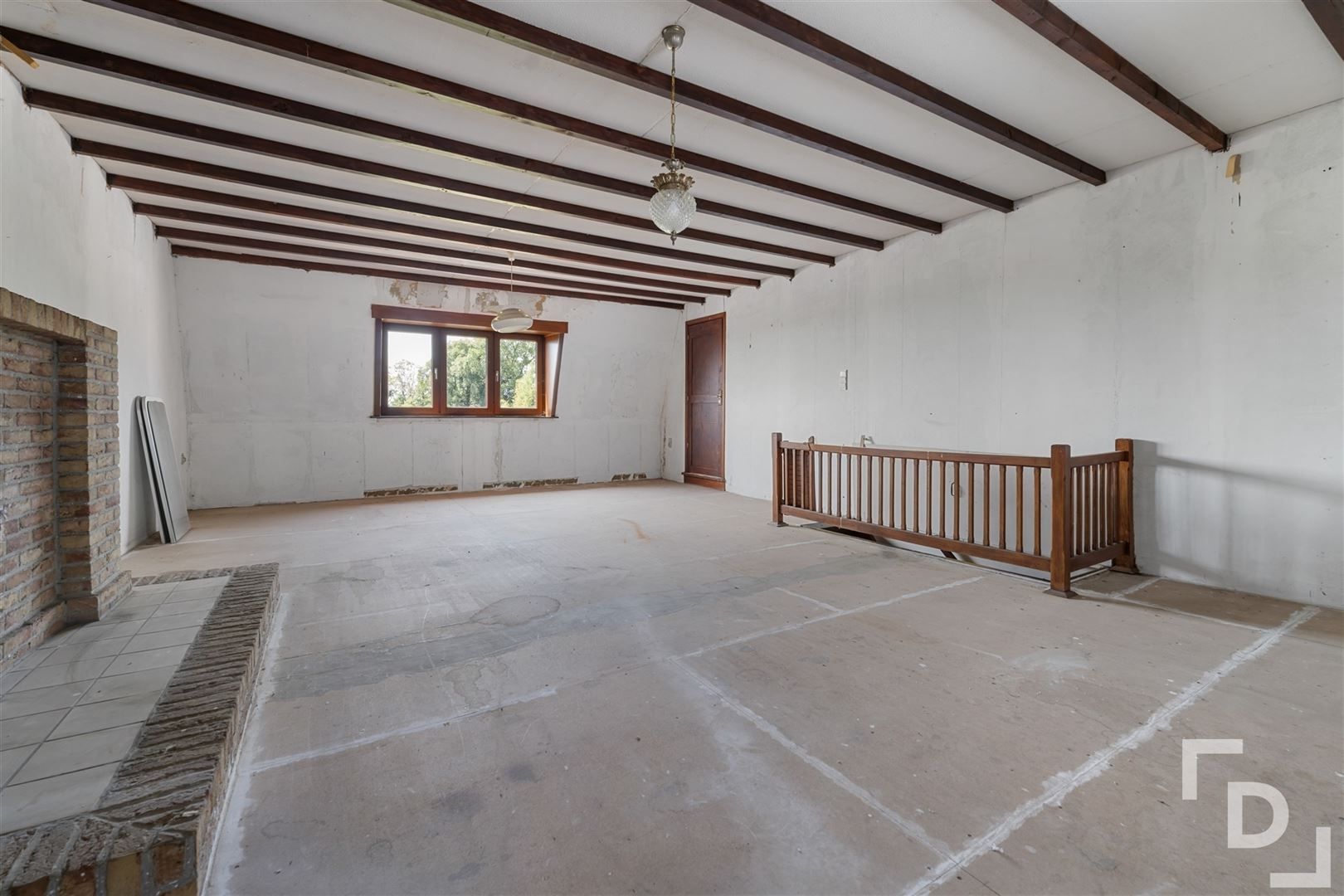 Ruime te renoveren woning te koop in Geluveld. foto 23