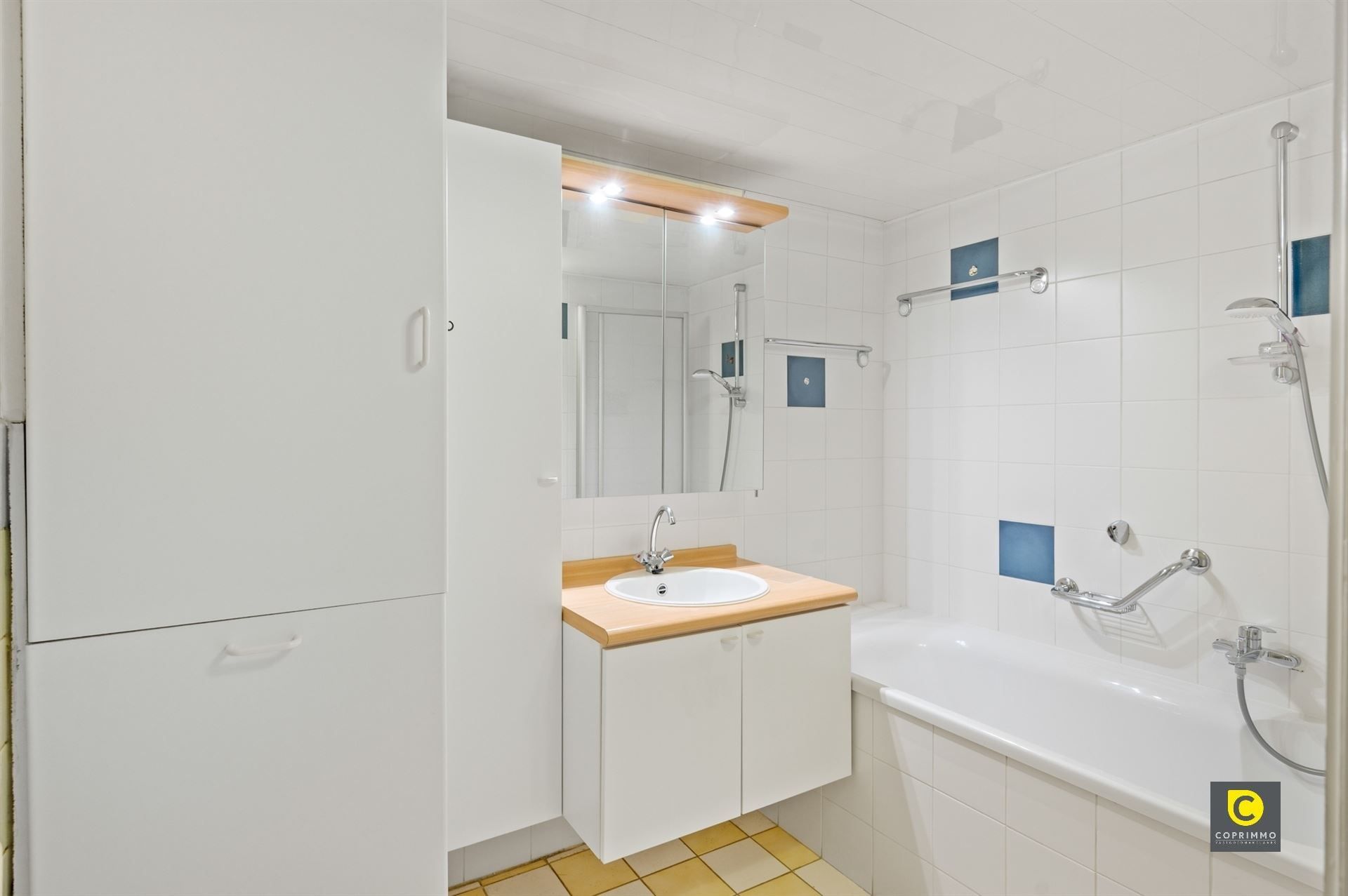 Ruim gelijkvloers 3 slaapkamer app foto 8