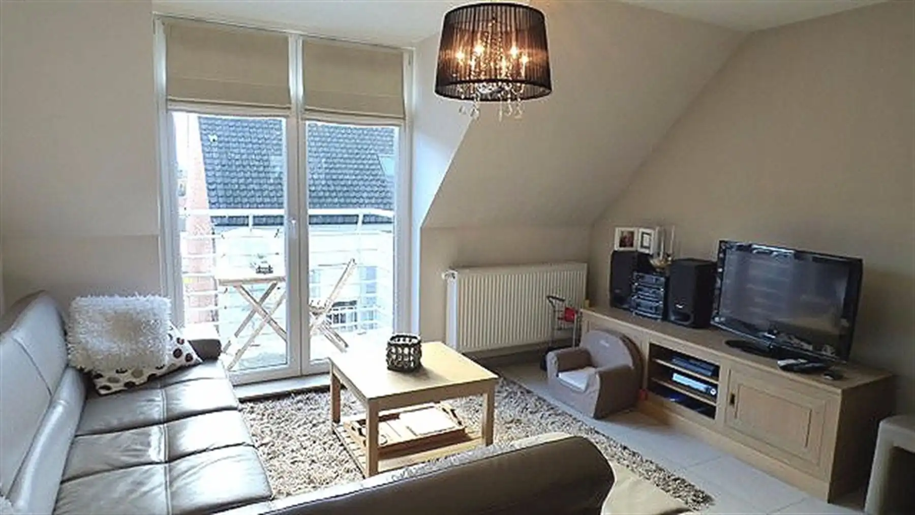 Dakappartement gelegen aan de rand van Waregem met 2 slaapkamers foto 4