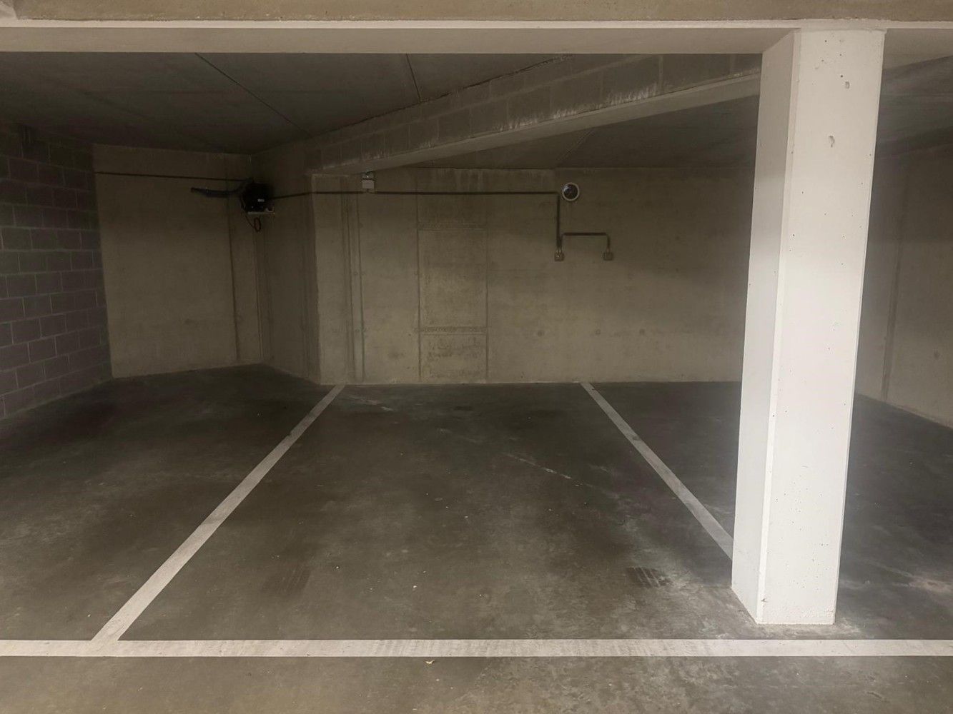 ONDERGRONDSE AUTOSTAANPLAATS P.10 foto 2