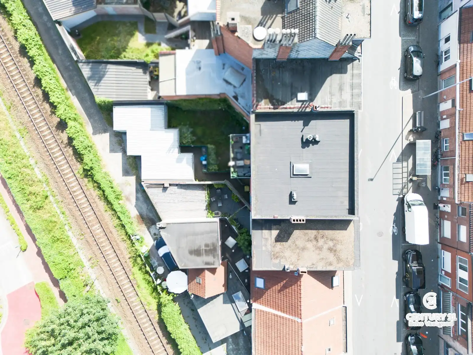 Instapklaar, energiezuinig wonen mét handelsruimte en garage foto 29