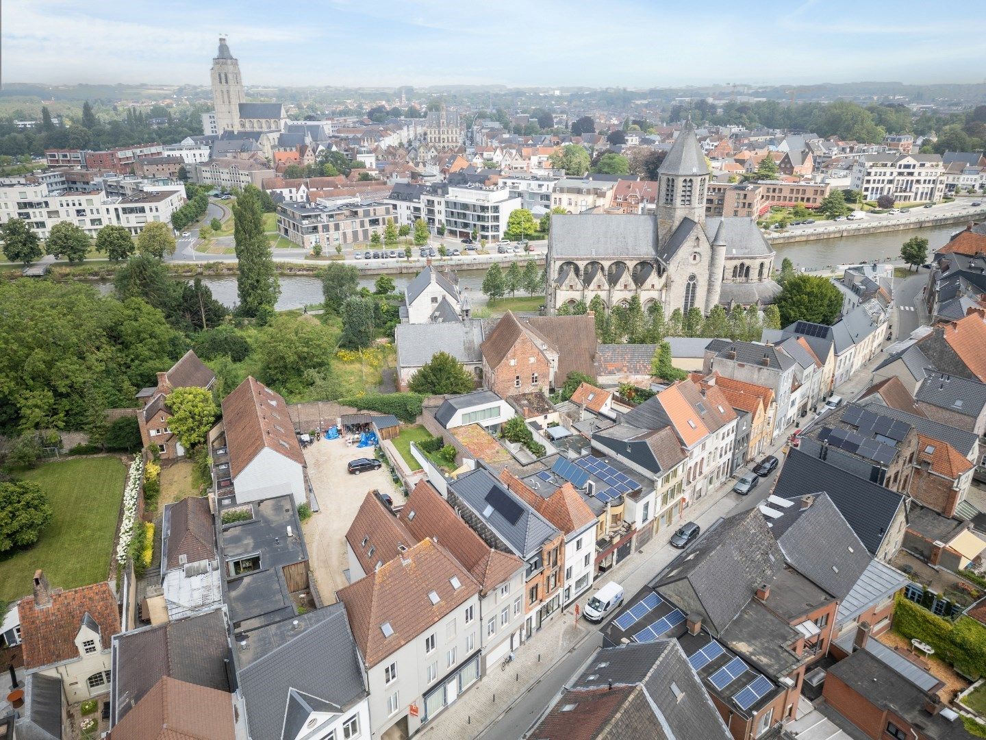 Gerenoveerd herenhuis nabij de Schelde foto 1