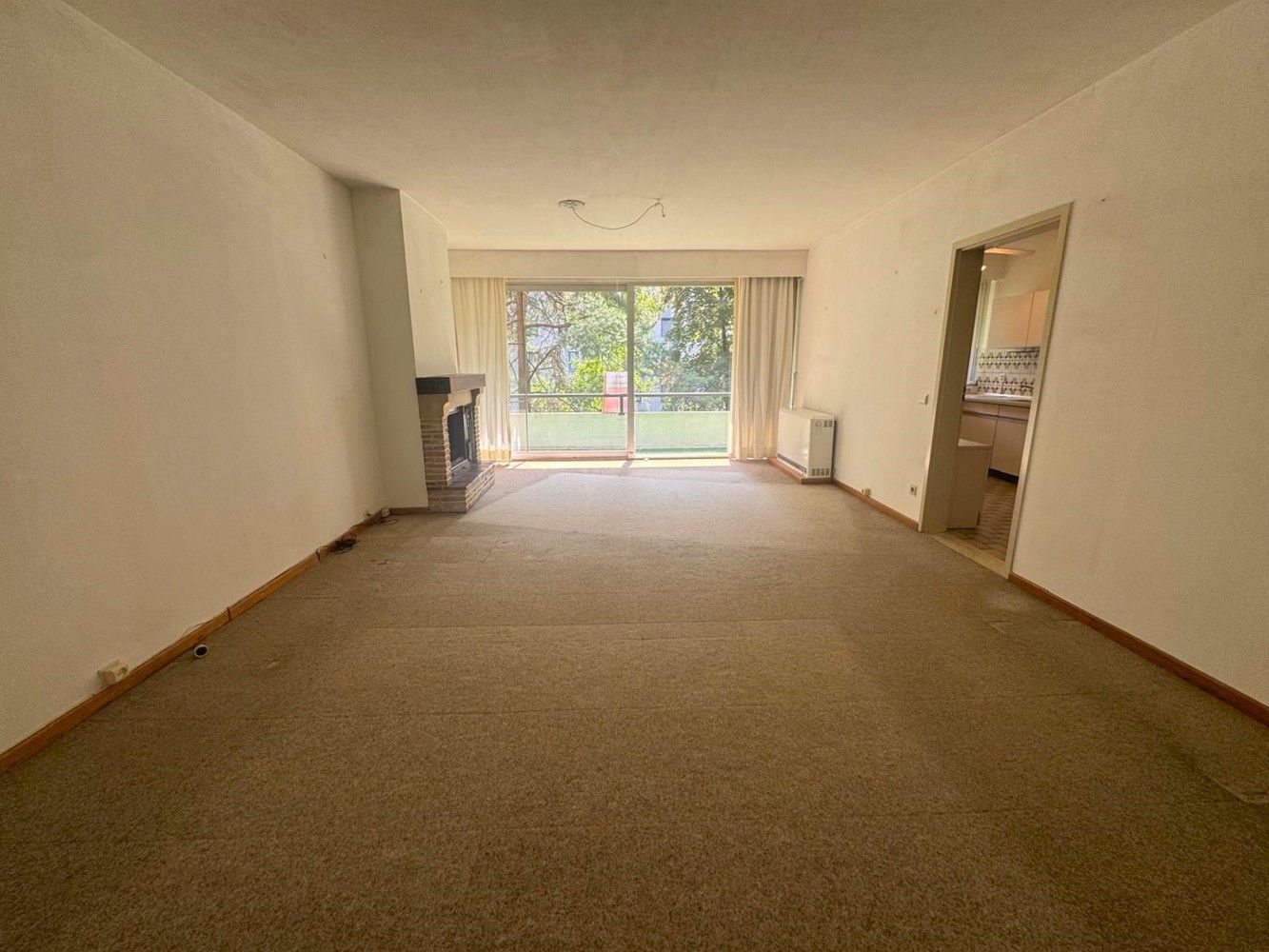 Rustig gelegen en ruim appartement met zonnig terras en garage foto 2