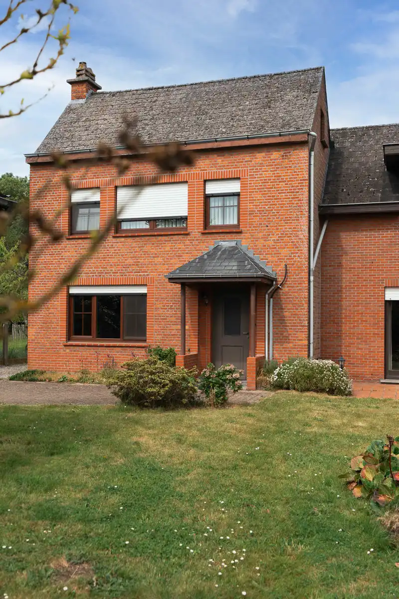 Hoofdfoto van de publicatie: Gezellige, te renoveren woning met leuke tuin op toplocatie 