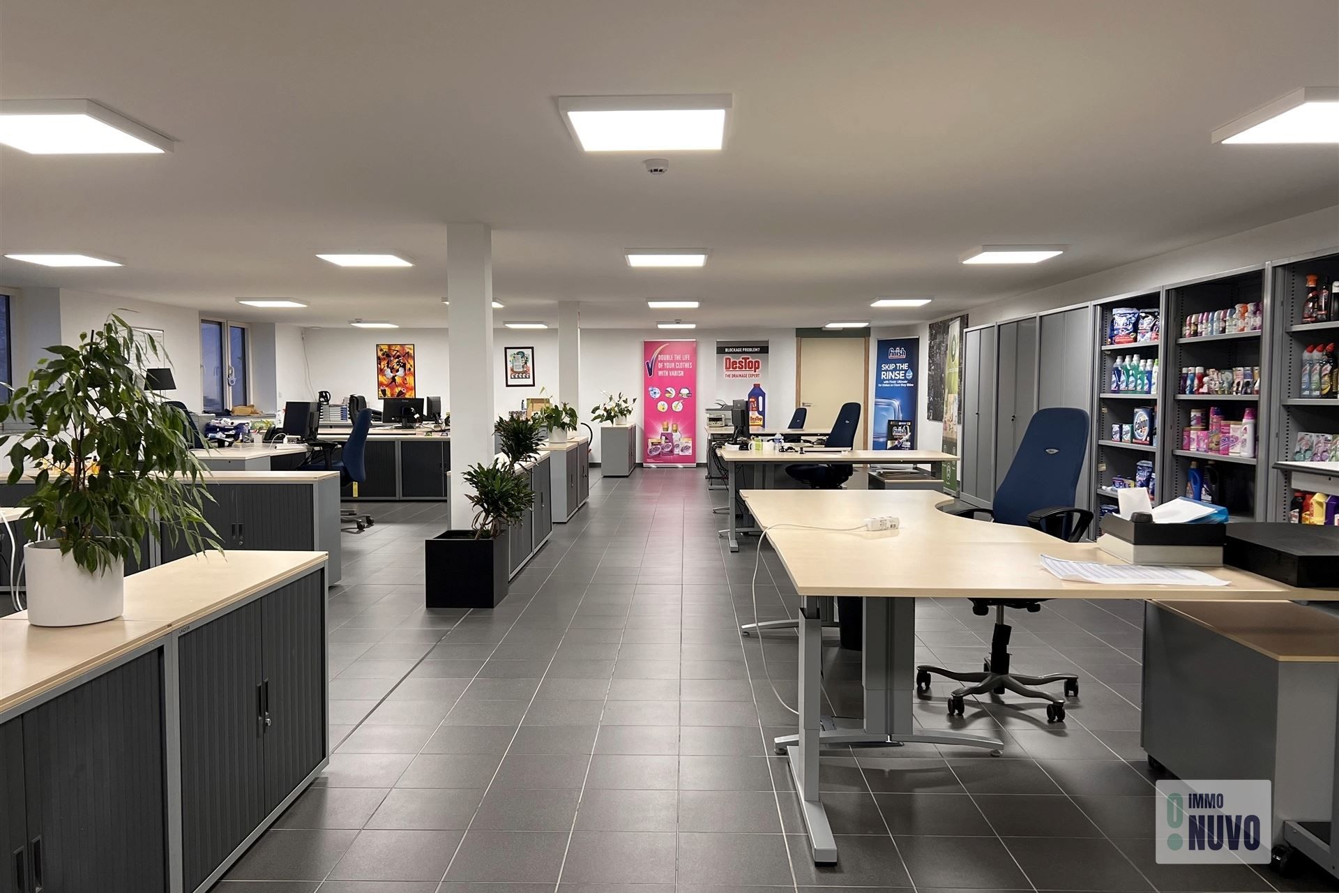 Centraal gelegen kantoorruimte foto {{pictureIndex}}