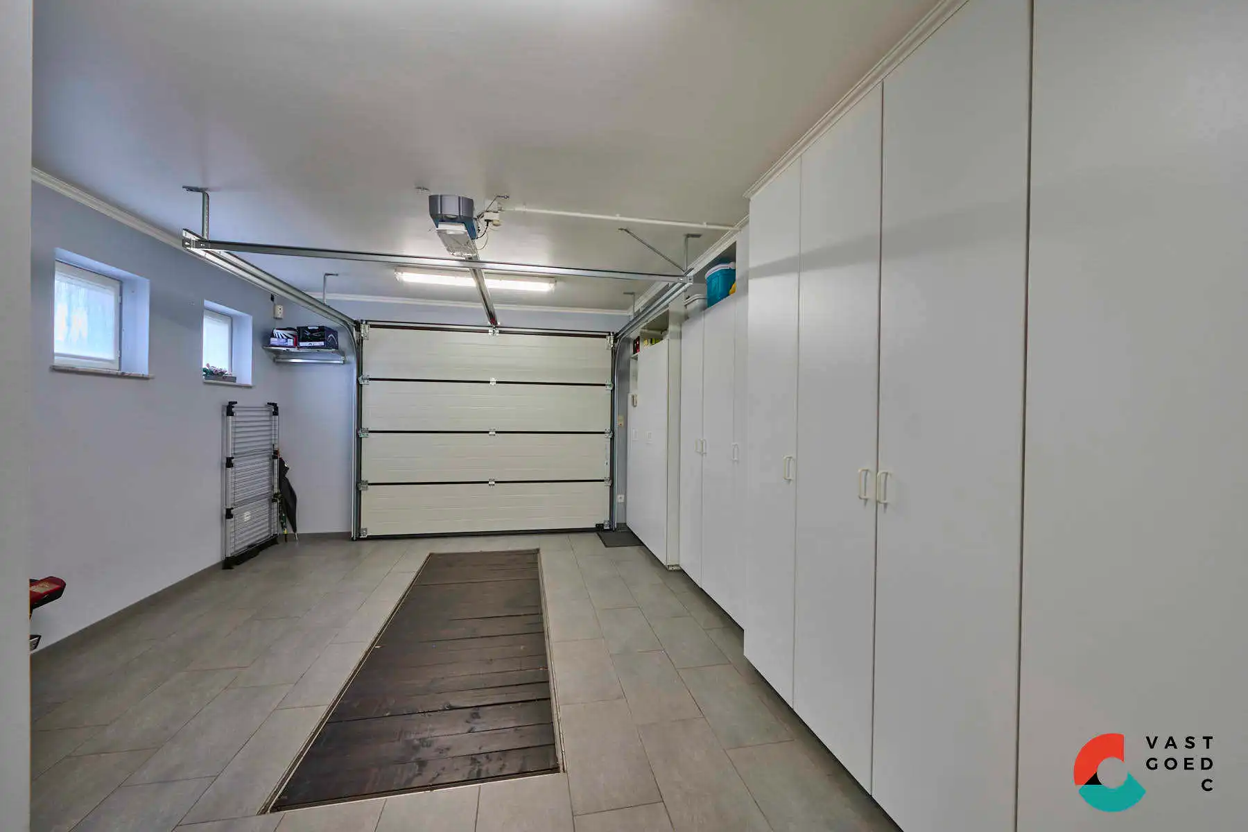 Ruime gezinswoning omringd door groen op een perceel met vrij uitzicht foto 13