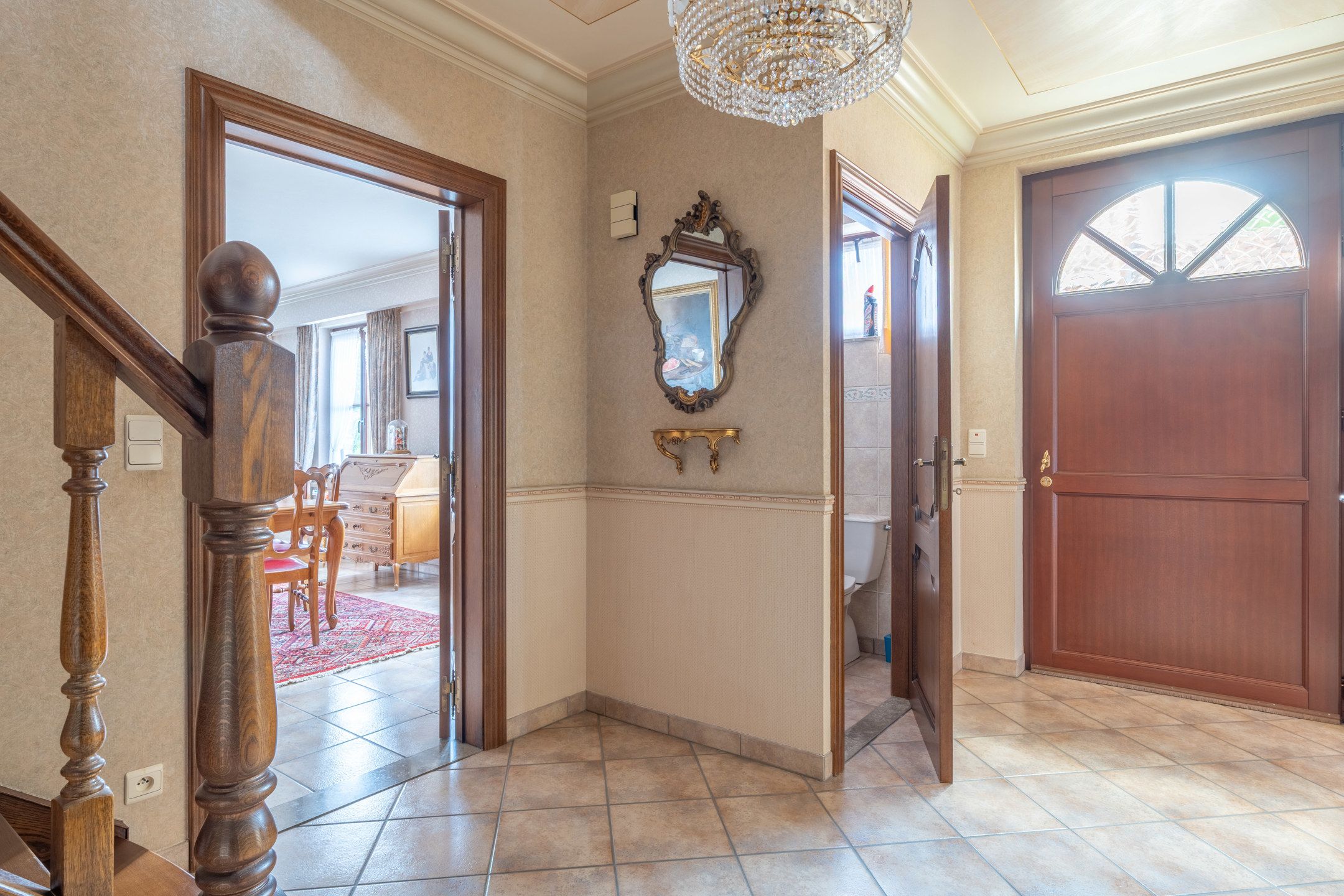 Ruime gezinswoning met 3 slaapkamers nabij centrum Beerse foto 4