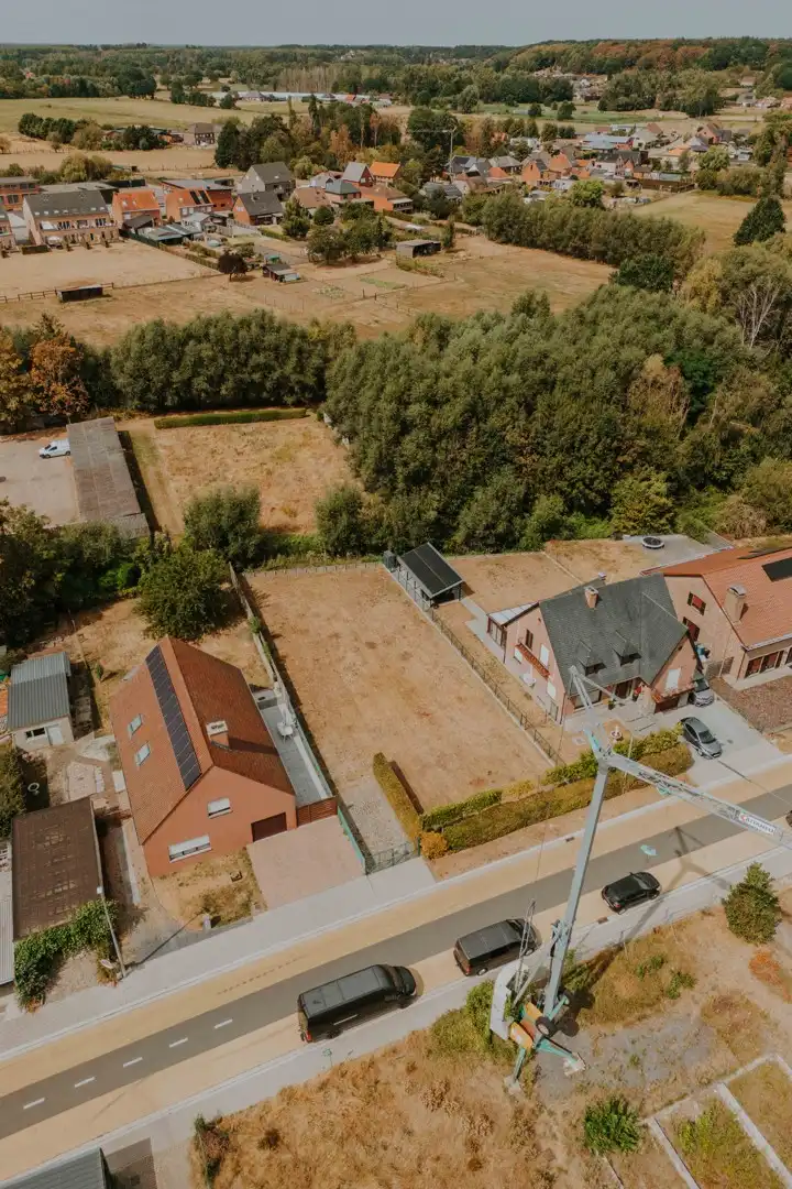 Rustig gelegen bouwgrond van 700m² in goedgekeurde verkaveling foto 10