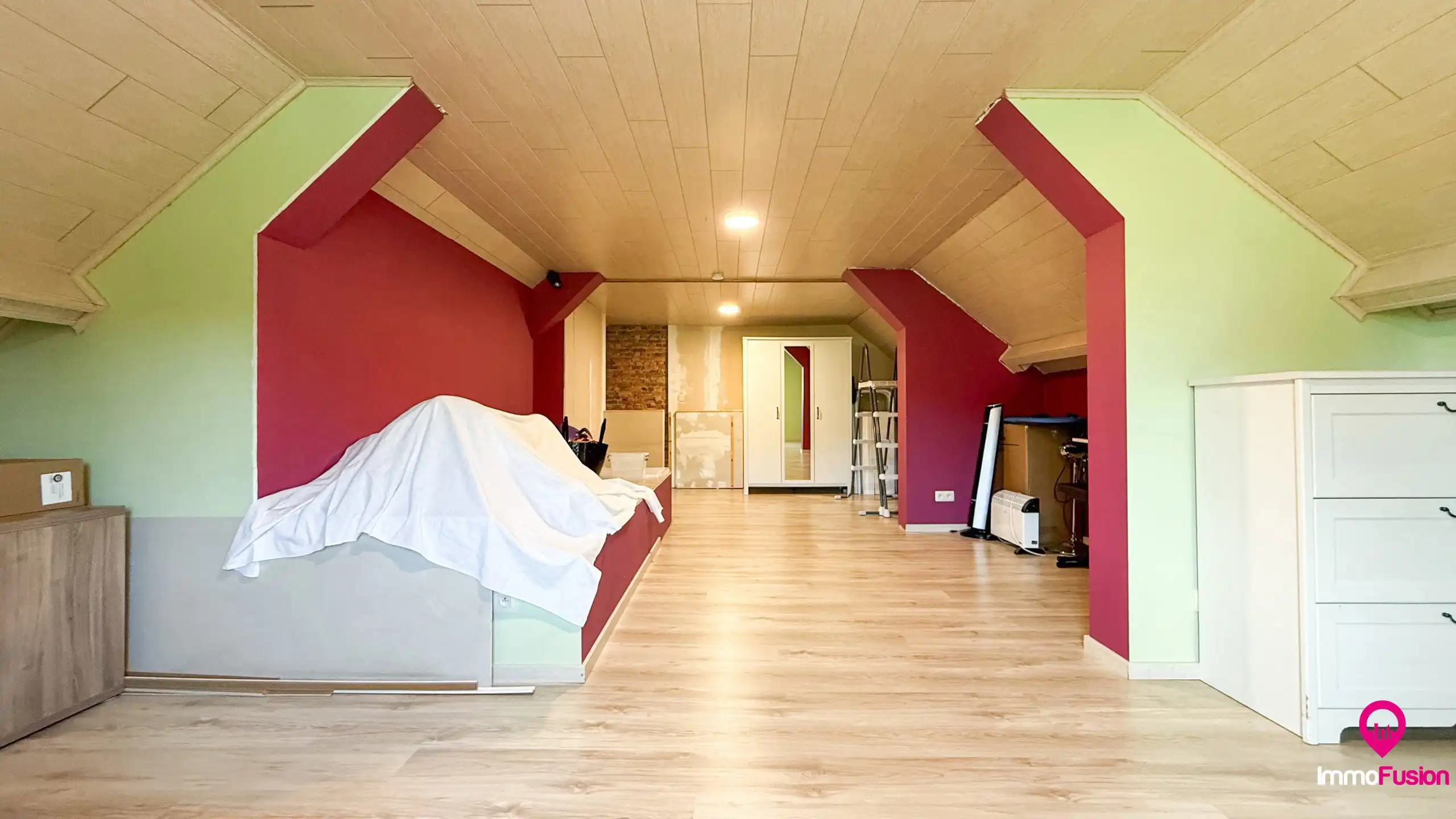 Charmante woning met 5 slaapkamers op een ruim perceel! foto 31