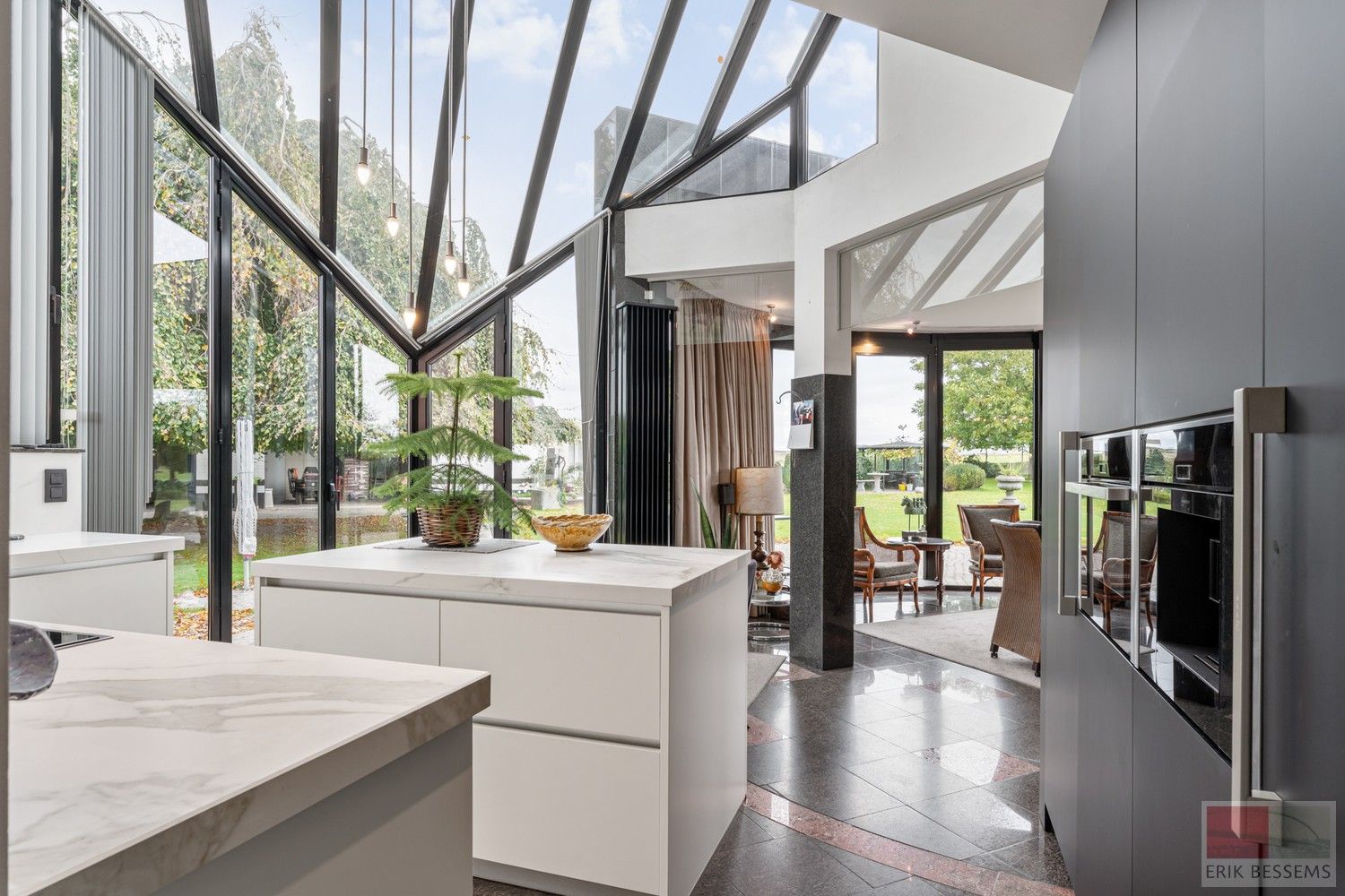 Ruime luxueuze villa met een bewoonbare opp van ca. 259m² en een perceel van 3900m². foto 15