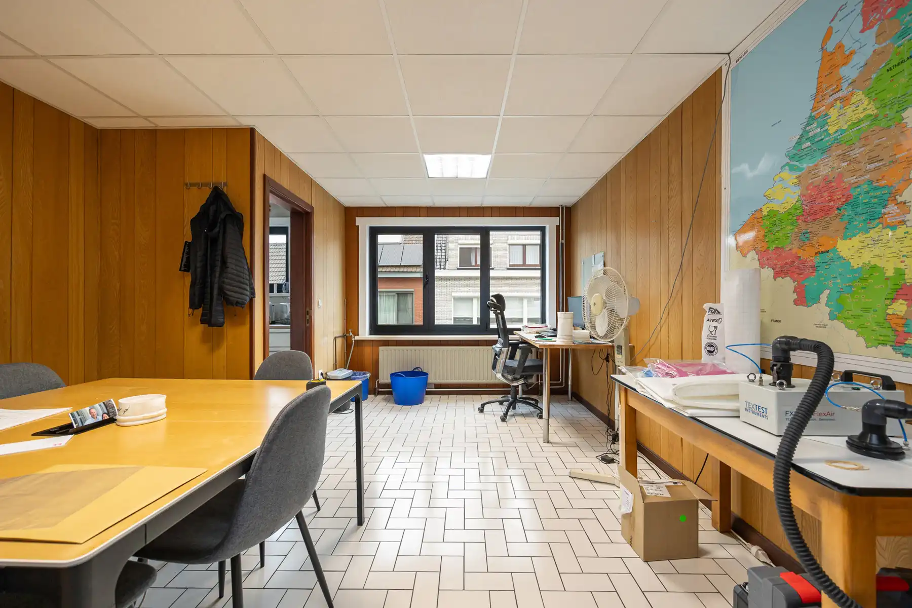 Kantoorgebouw met atelier op voll. bebouwd perceel van 528m² foto 17