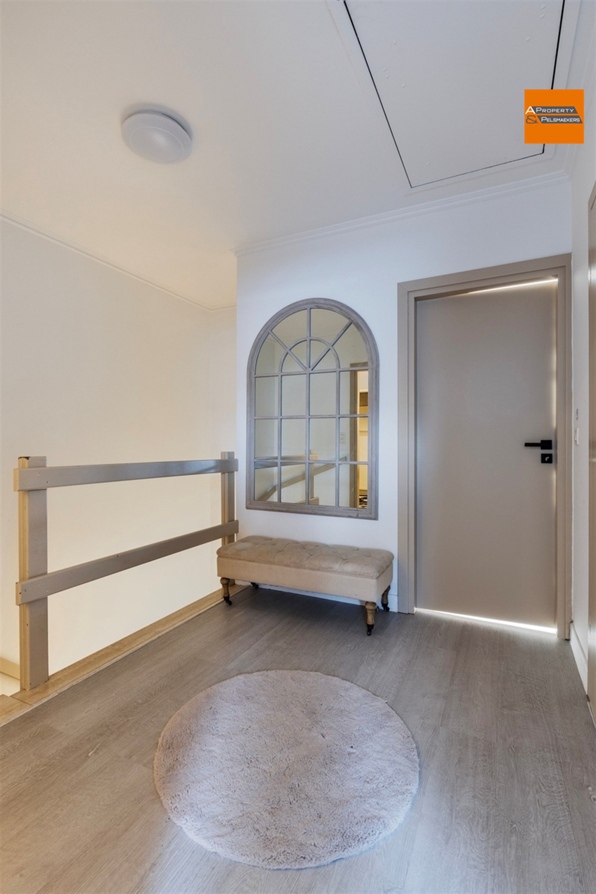 Ruim duplexappartement met 3 slaapkamers foto 12