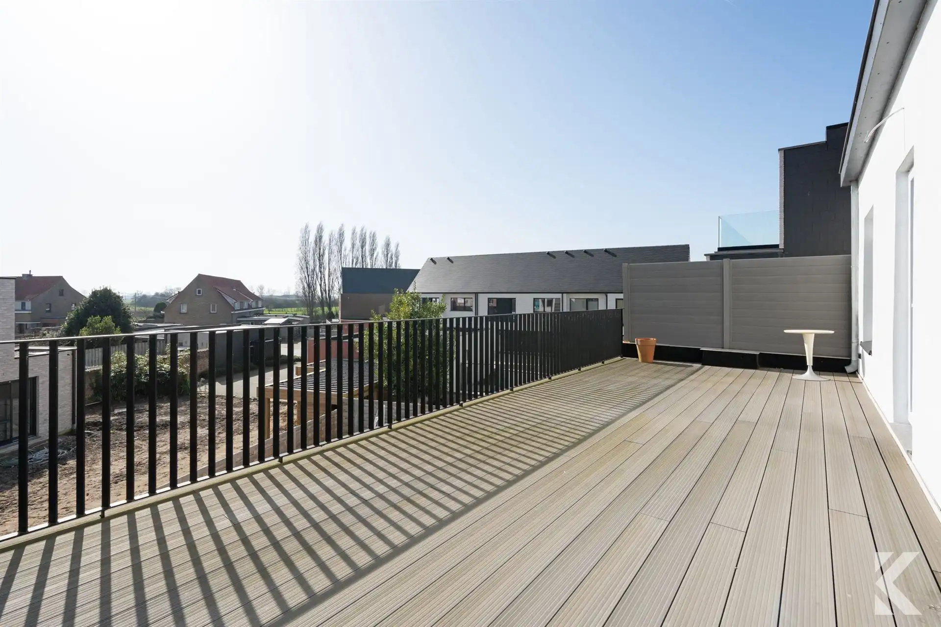 Gigantische, prachtig gerenoveerde woning met garage foto 20