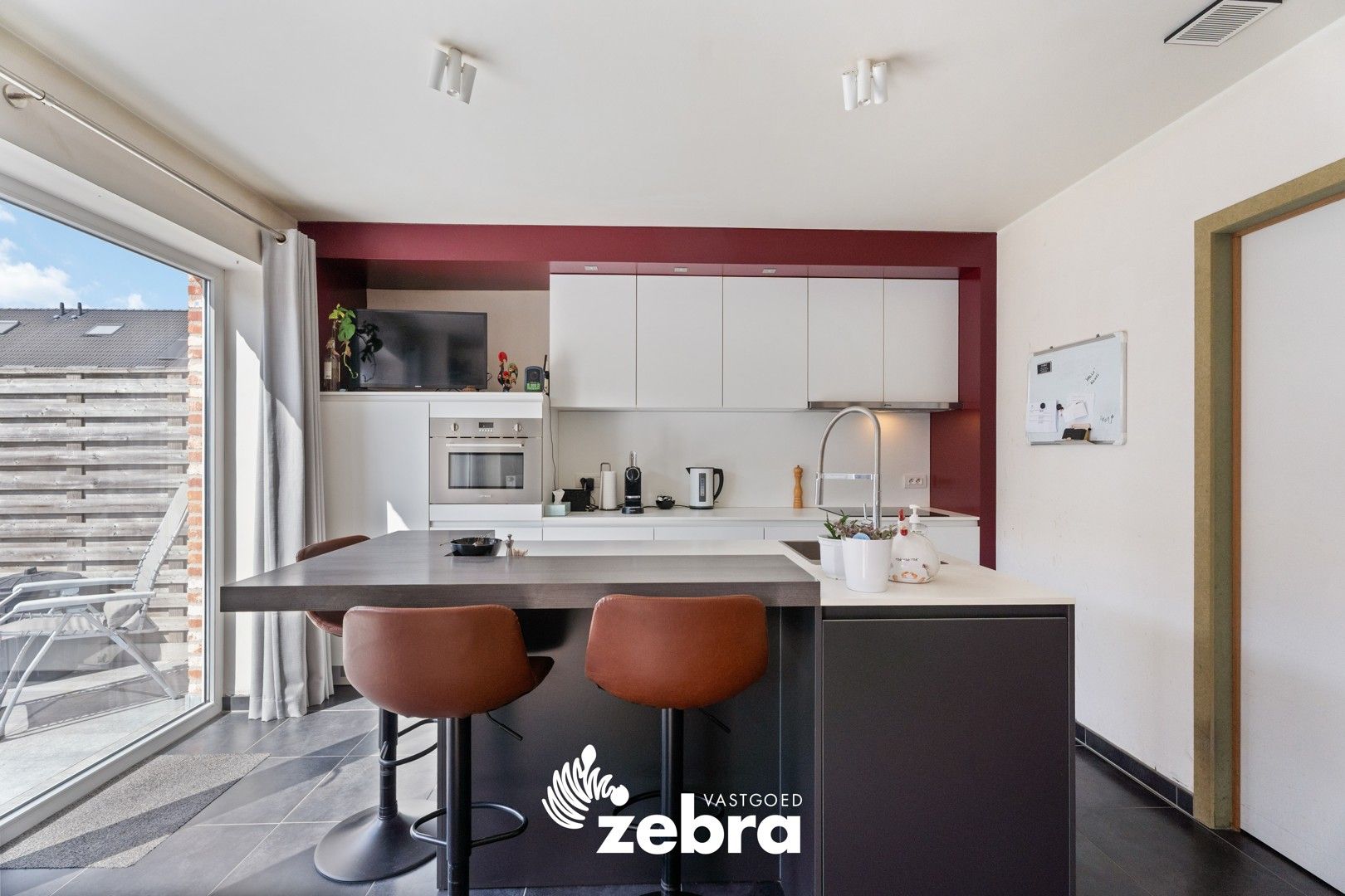 Energiezuinige halfopen woning in een doodlopende straat te Rumbeke (Roeselare)! foto 6