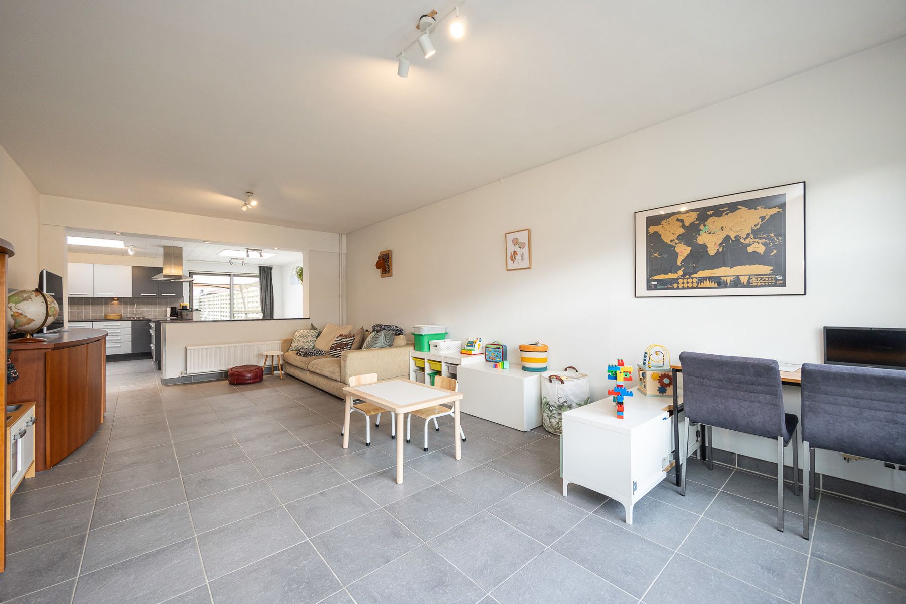 Eengezinswoning met 3 slaapkamers aan het einde van een doodlopende straat.  foto 3