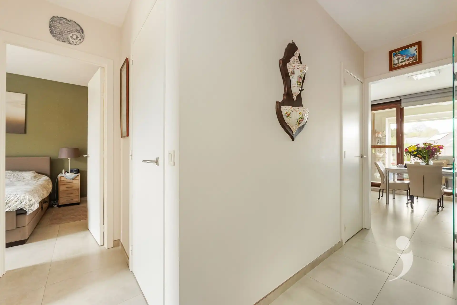 Recent appartement met 2 slaapkamers, parkeerplaats en kelderberging foto 23