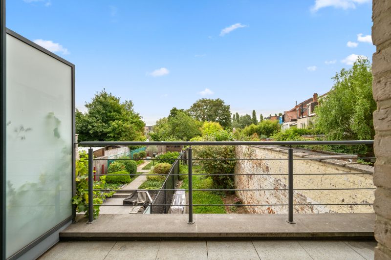 Duplex appartement gelegen op het 1 ste verdiep met 2 slaapkamers foto 2