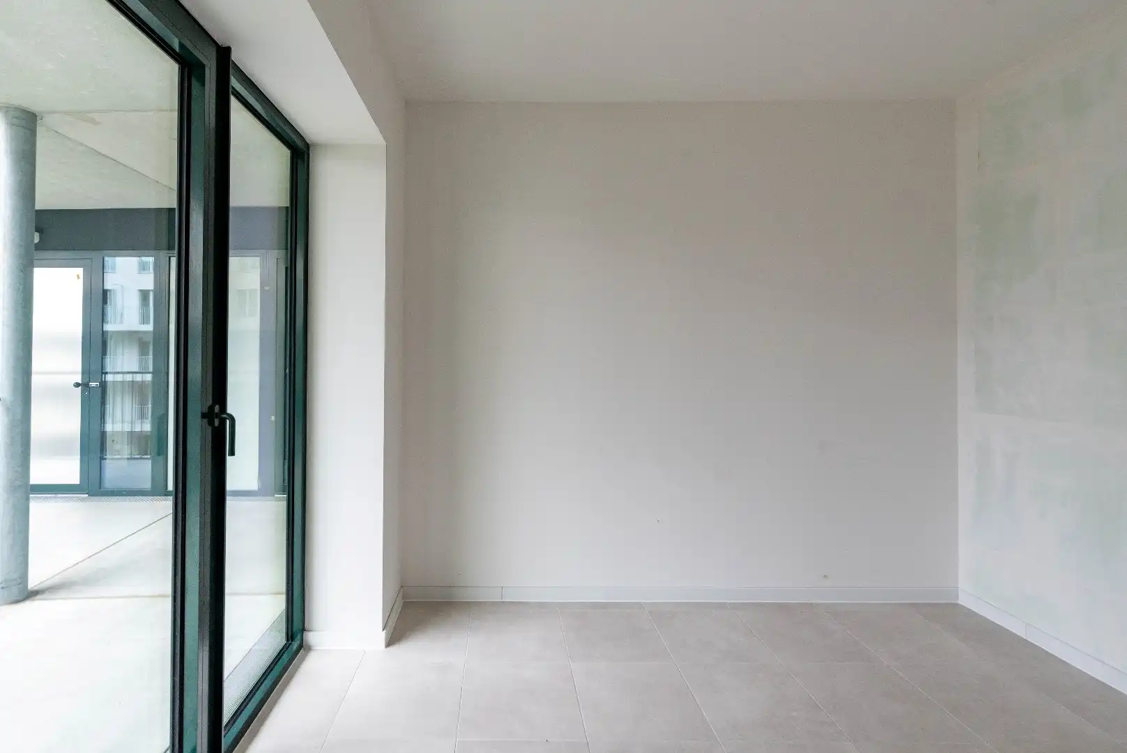 Prachtig nieuwbouw appartement met 2 slk en terras foto 11