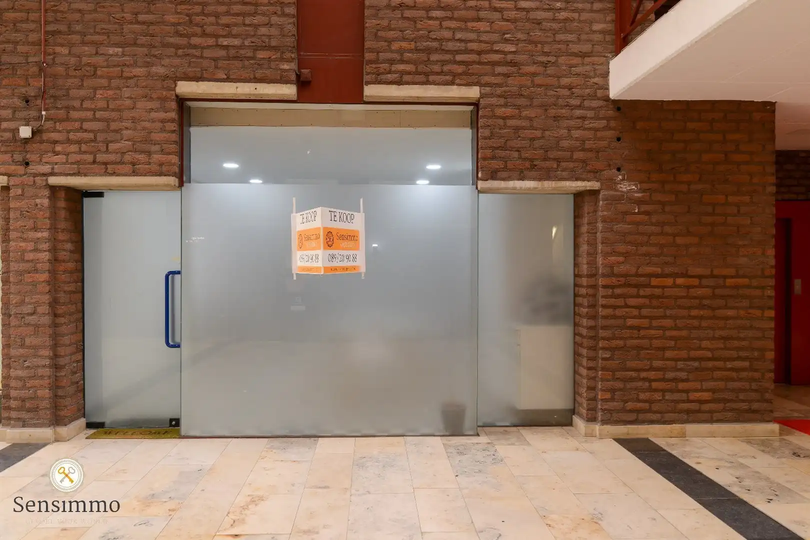 Handelsruimte in het hartje van Genk foto 13