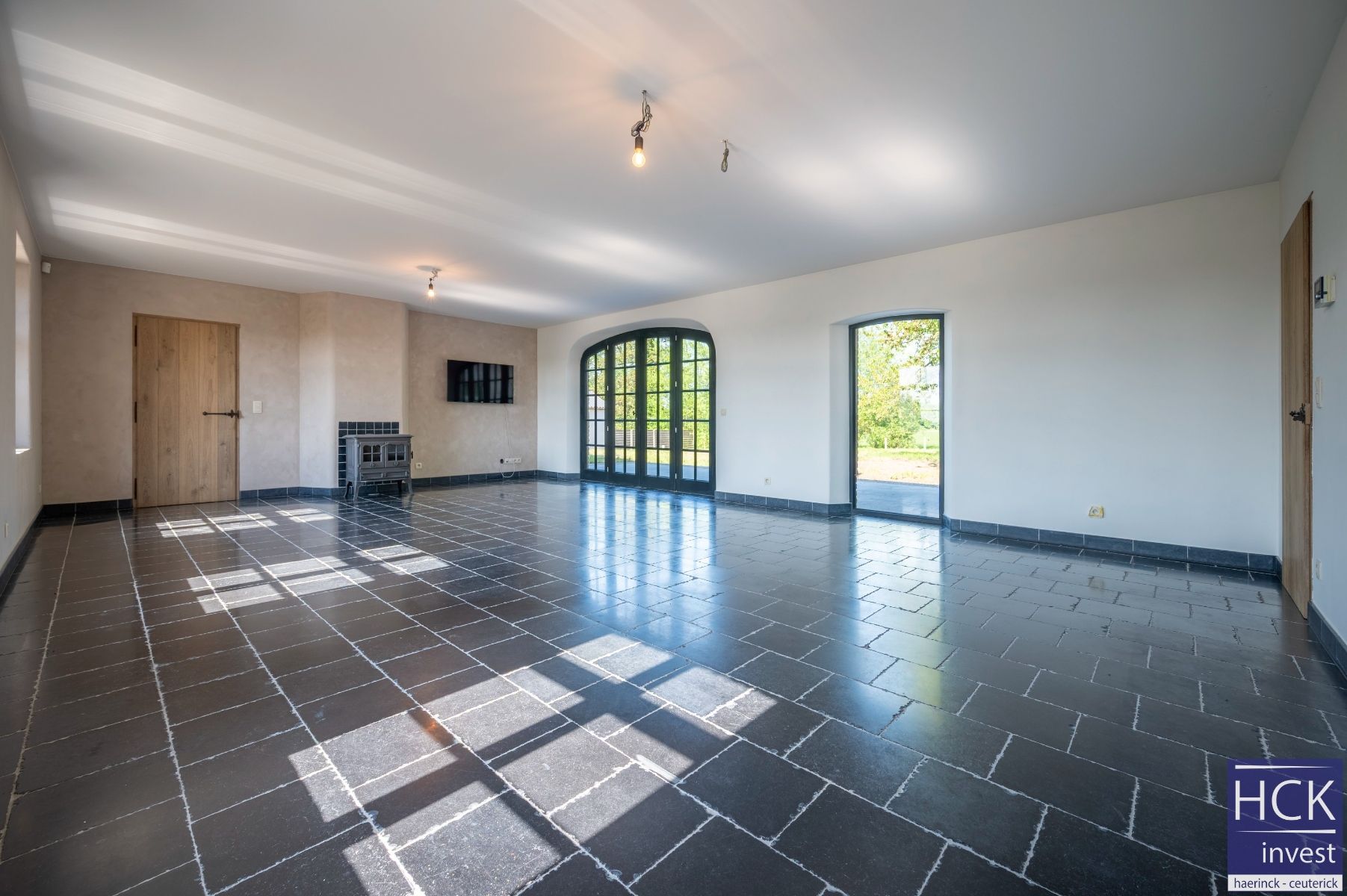 KRUISHOUTEM - Exclusieve landelijke woning met bijgebouwen, high-end afwerking!! foto 6