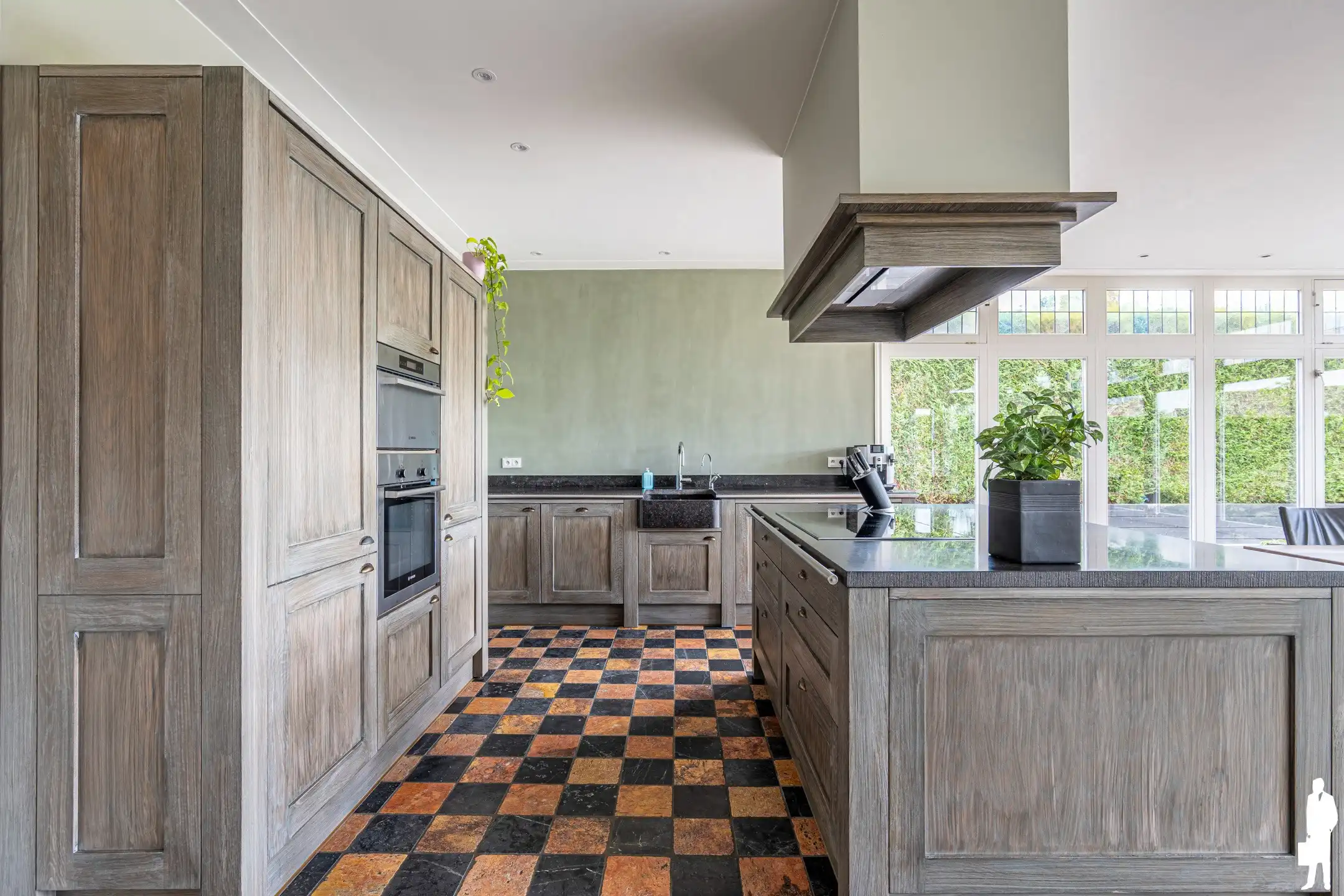 Villa met 6 slpk. 2 badk. en garage op 900m² nabij NL grens. foto 8