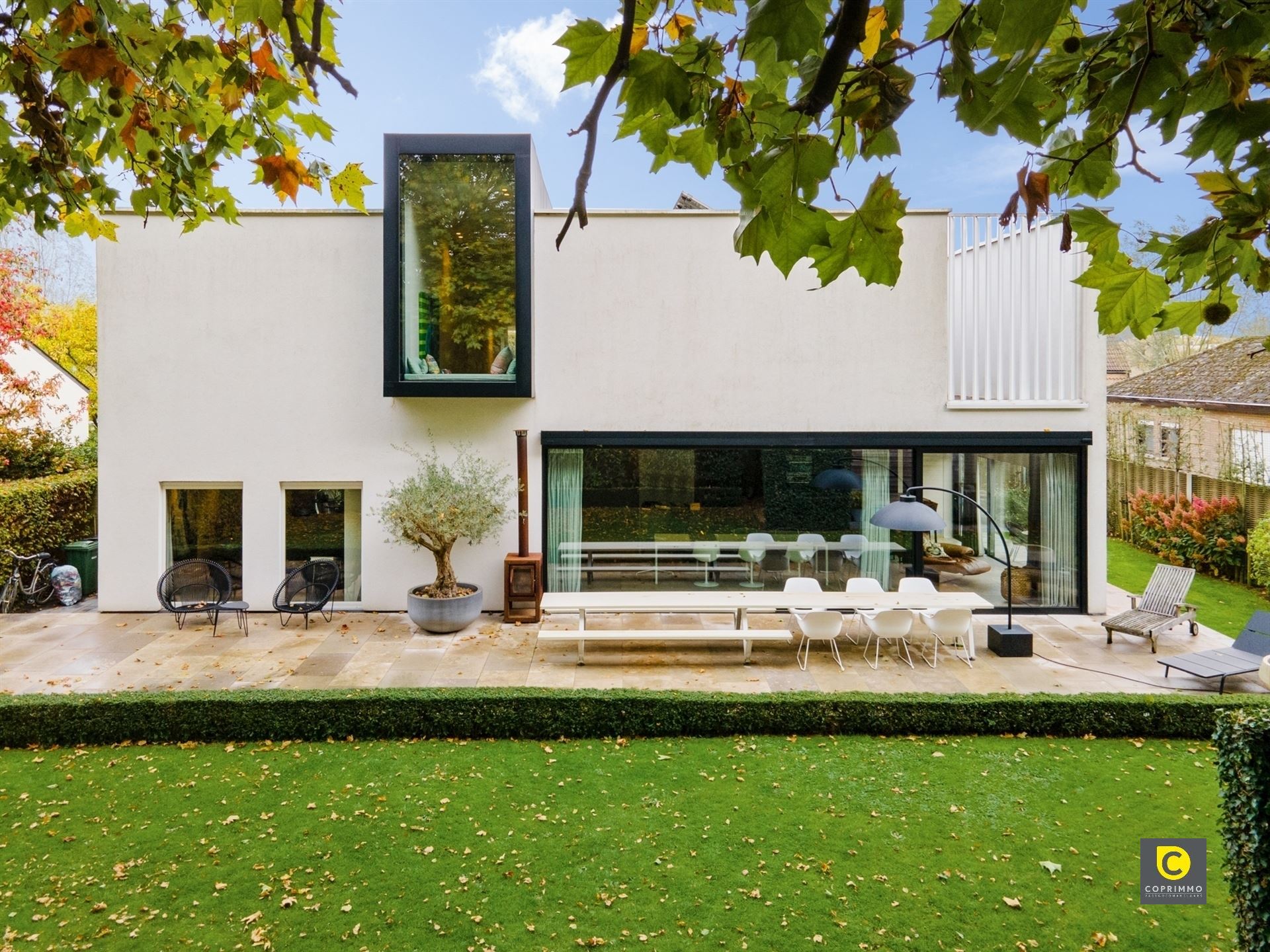 Villa: 6 slk , 4 badk. op 796 m² Z-w perceel  foto 4