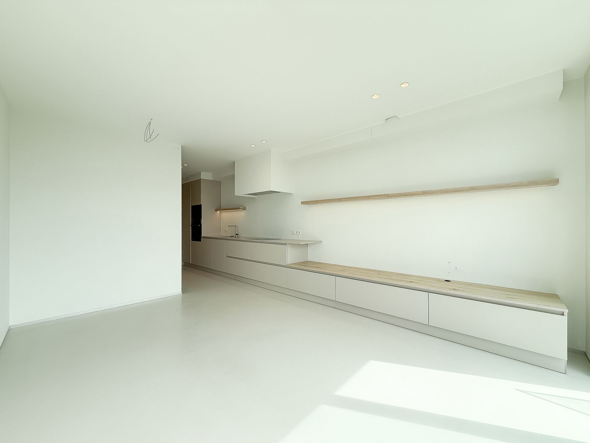 Stijlvol en lichtrijk appartement op toplocatie in het Zoute foto 7