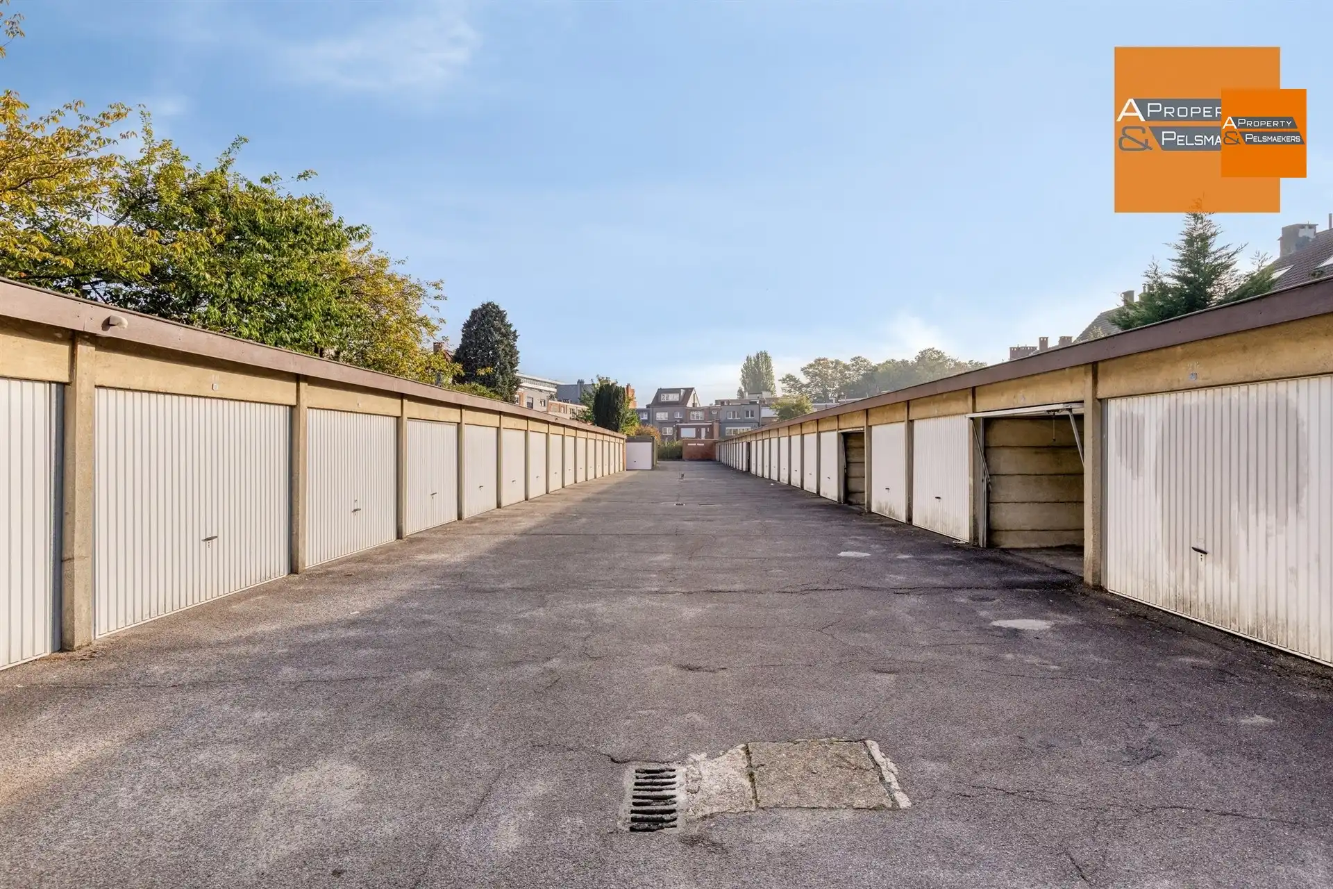  BOD AANVAARD  58  gesloten garageboxen foto 8