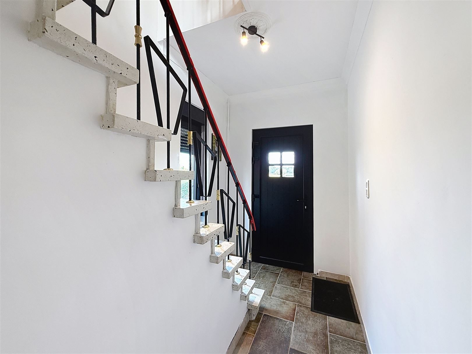 Ruime instapklare HOB, 4 slpks, garages, tuin, 16a 73ca foto 6