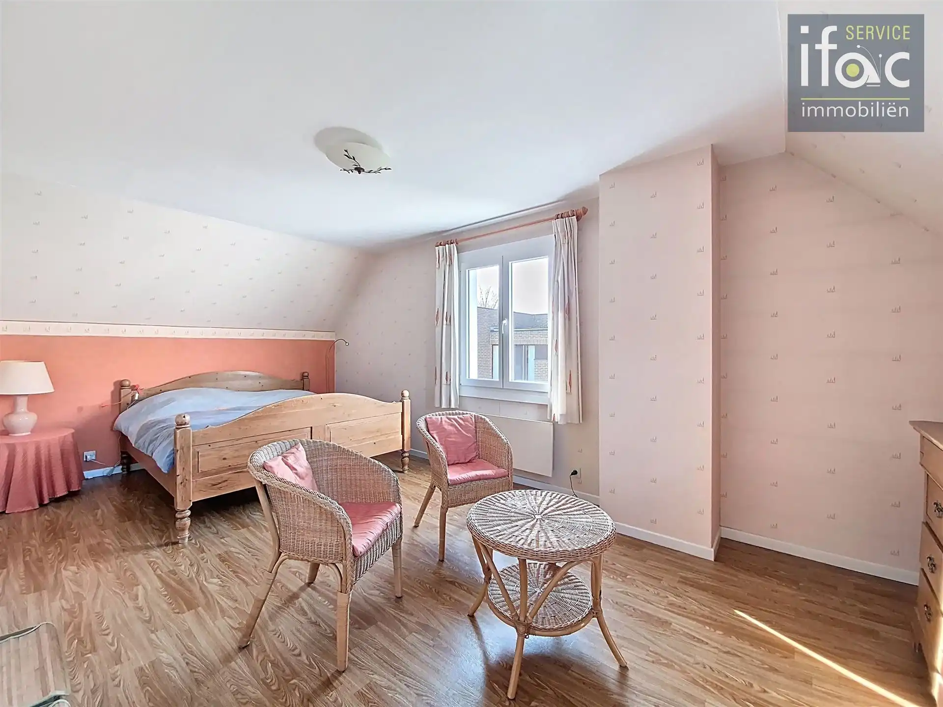 Centraal en rustig gelegen zuid gerichte villa op 11a16ca  foto 27