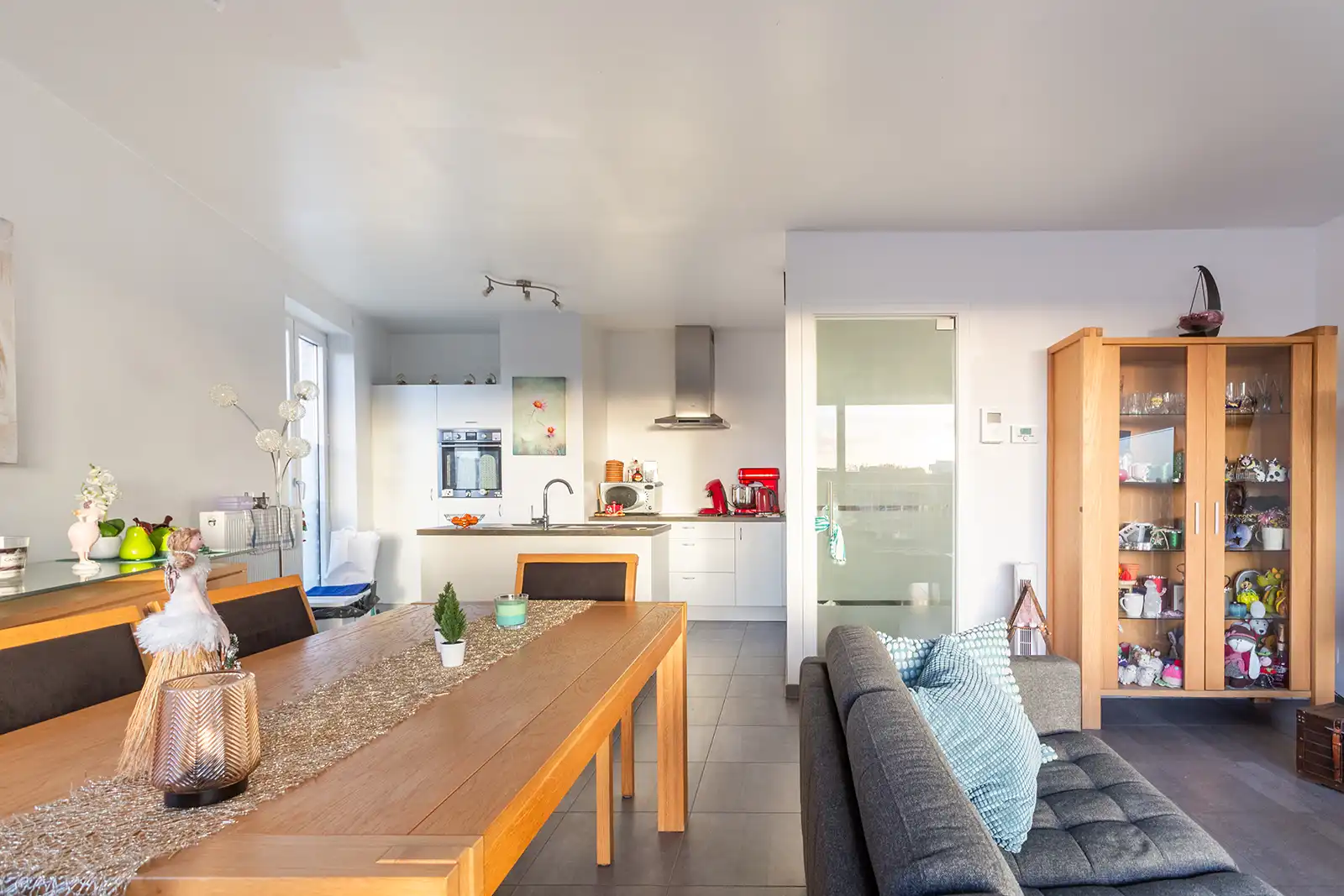Appartement met 2 slpk., zonneterras en staanplaats foto 2