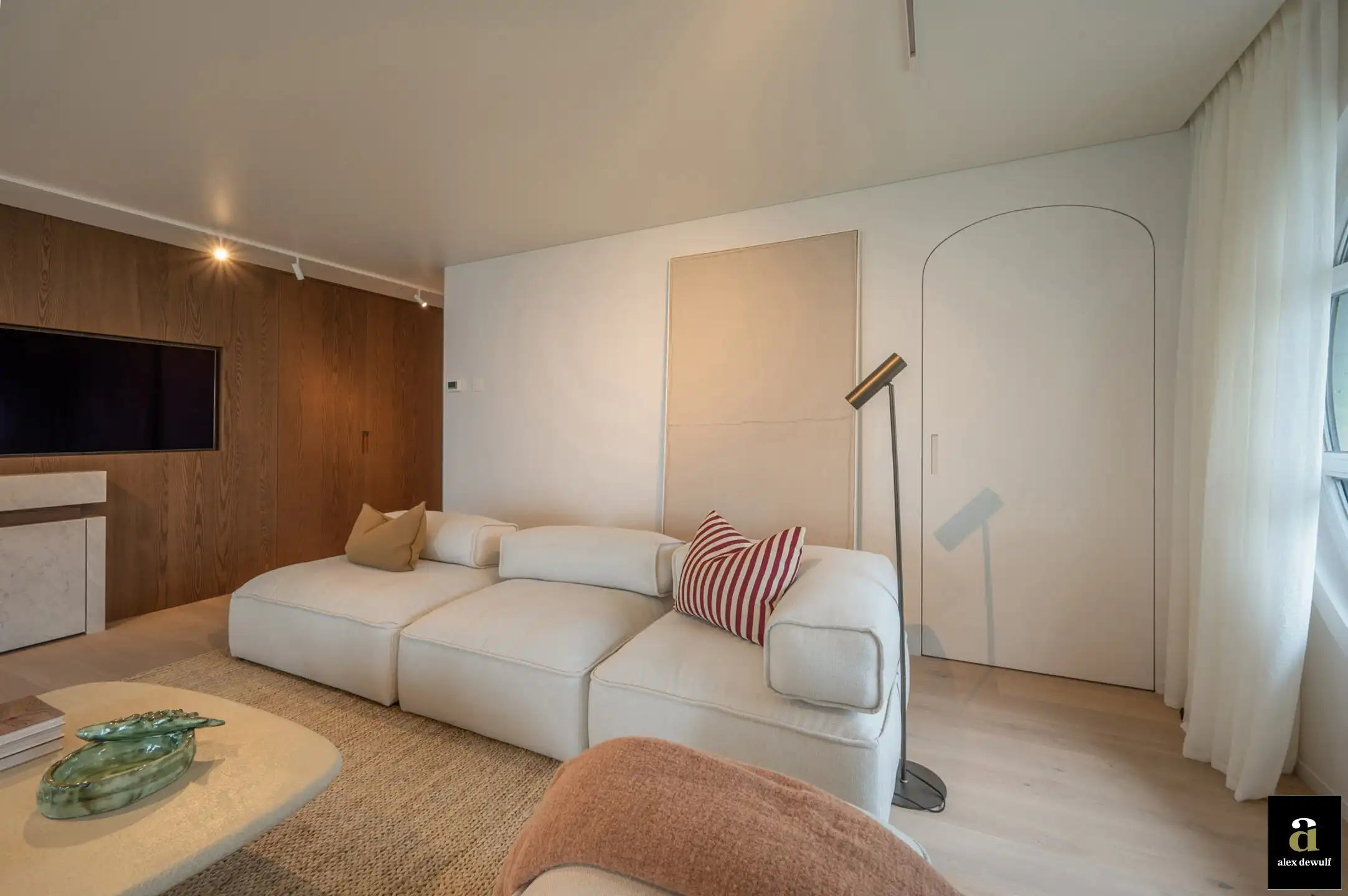 Uitstekend gelegen en stijlvol gerenoveerd appartement met goed zeezicht in villaresidentie [Kustlaan - Knokke Zoute]. foto 32