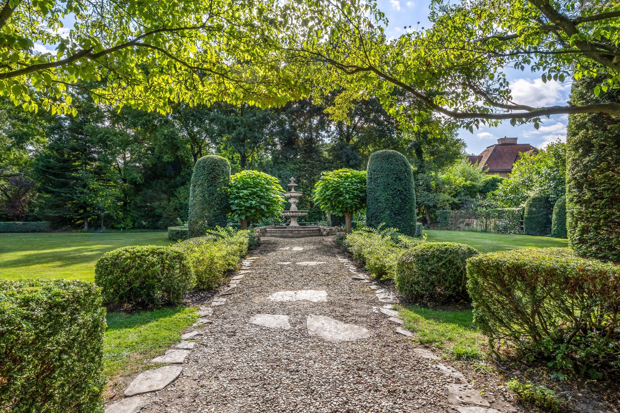 Prestigieuze villa met zwembad op 3.528 m² op toplocatie! foto 24