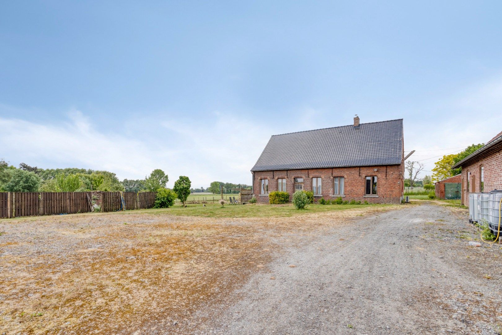 Te renoveren hoeve op 4.092 m² foto 6