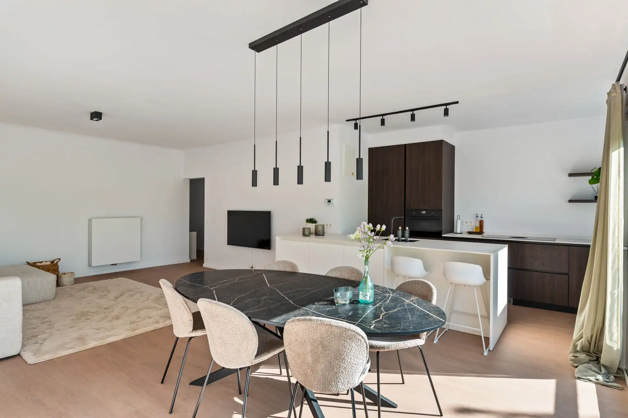 Prachtig ruim appartement nabij het centrum van Brasschaat. foto 3