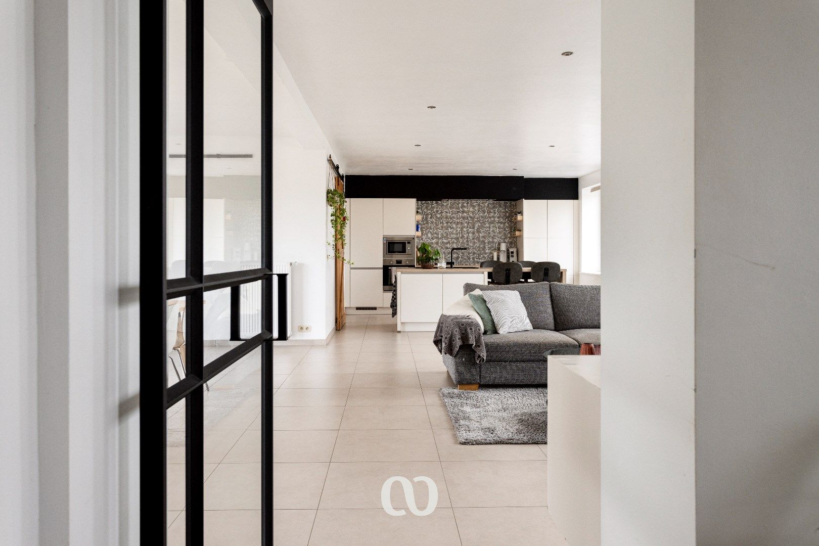 Ruime, gerenoveerde woning op prachtige ligging foto 7