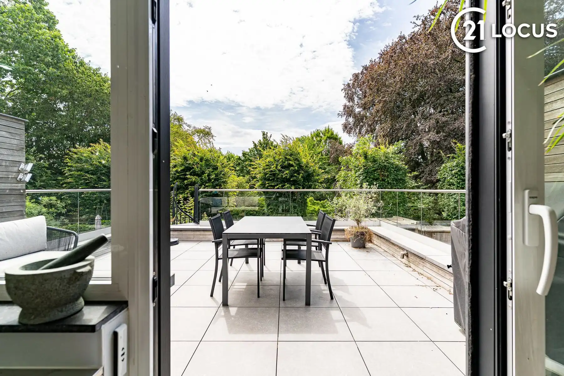 Exclusieve bel-etage met praktijkruimte en tuin foto 11