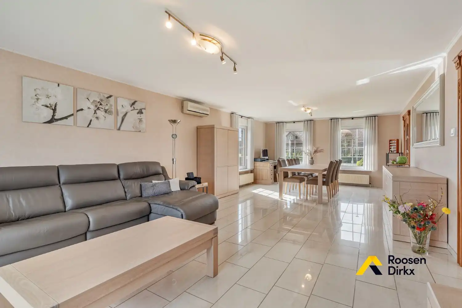 Degelijke, perfect onderhouden woning op 9 are, op fietsafstand van het centrum! foto 9