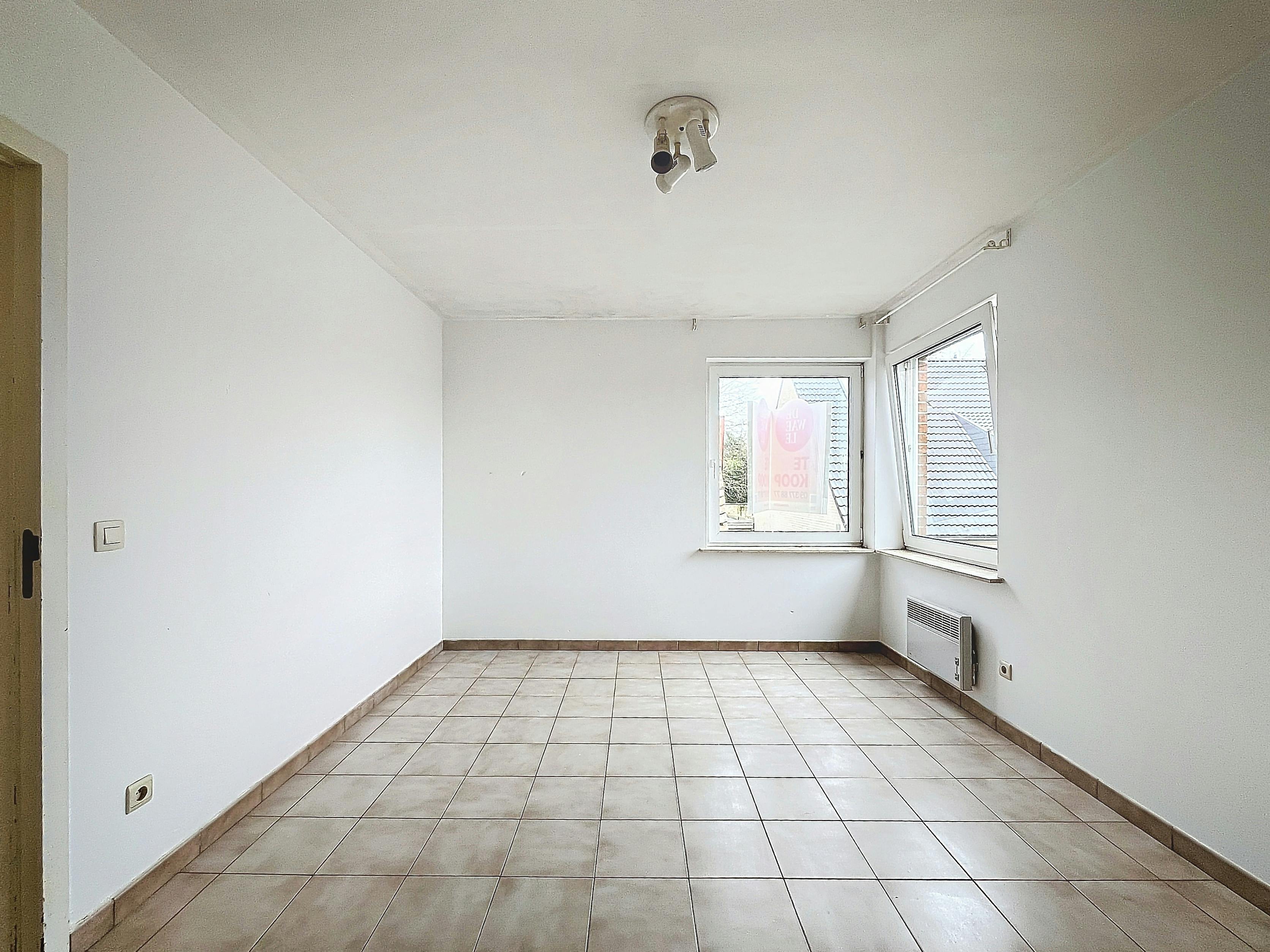 Ruim 1-slaapkamerappartement met garagebox! foto 8