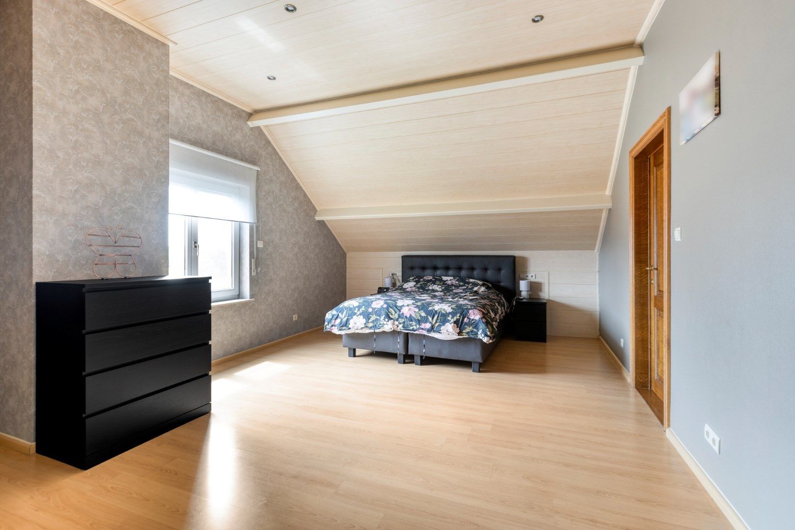 Instapklare woning met prachtig aangelegde tuin foto 18