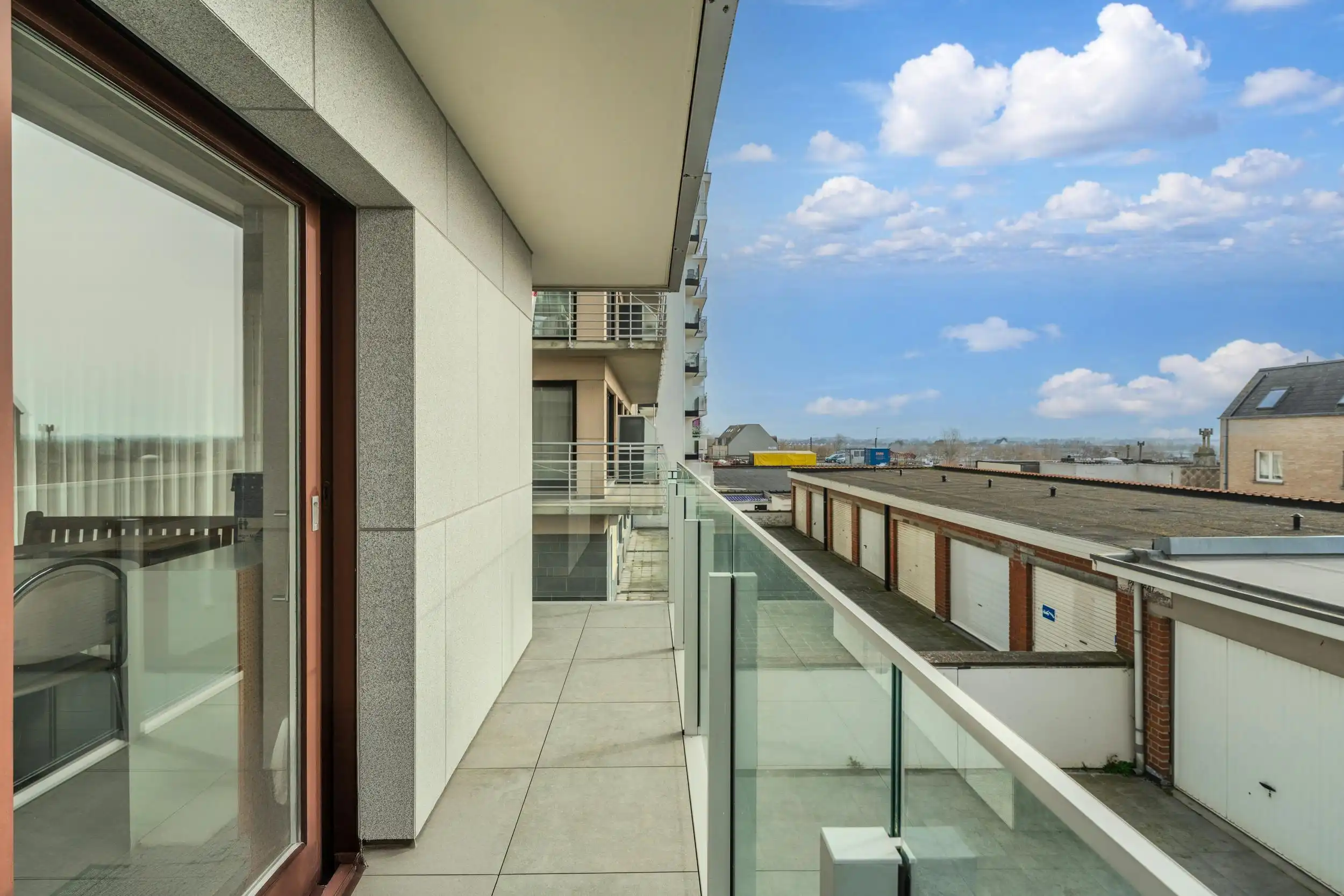 Lichtrijk hoekappartement met terrassen vlakbij Zeedijk! foto 12