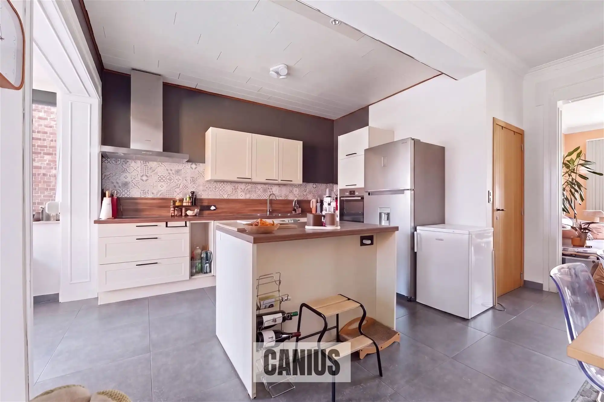 CHARMANTE, GERENOVEERDE WONING MET 2 SLPK foto 7