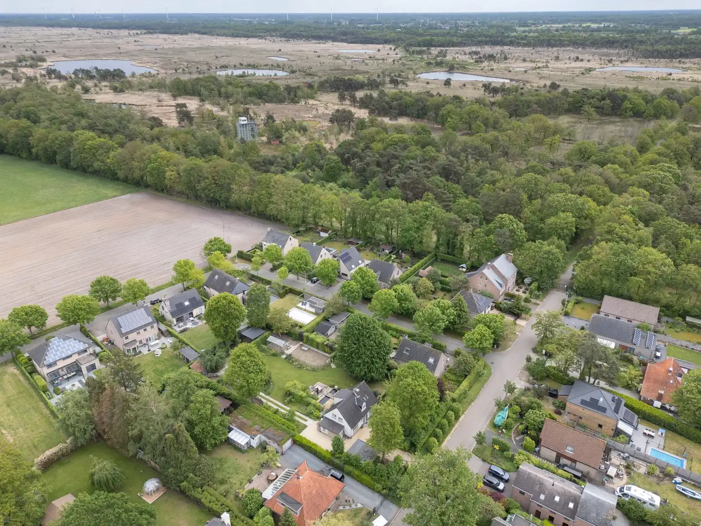 Landelijke woning met uitzonderlijke tuin foto 27