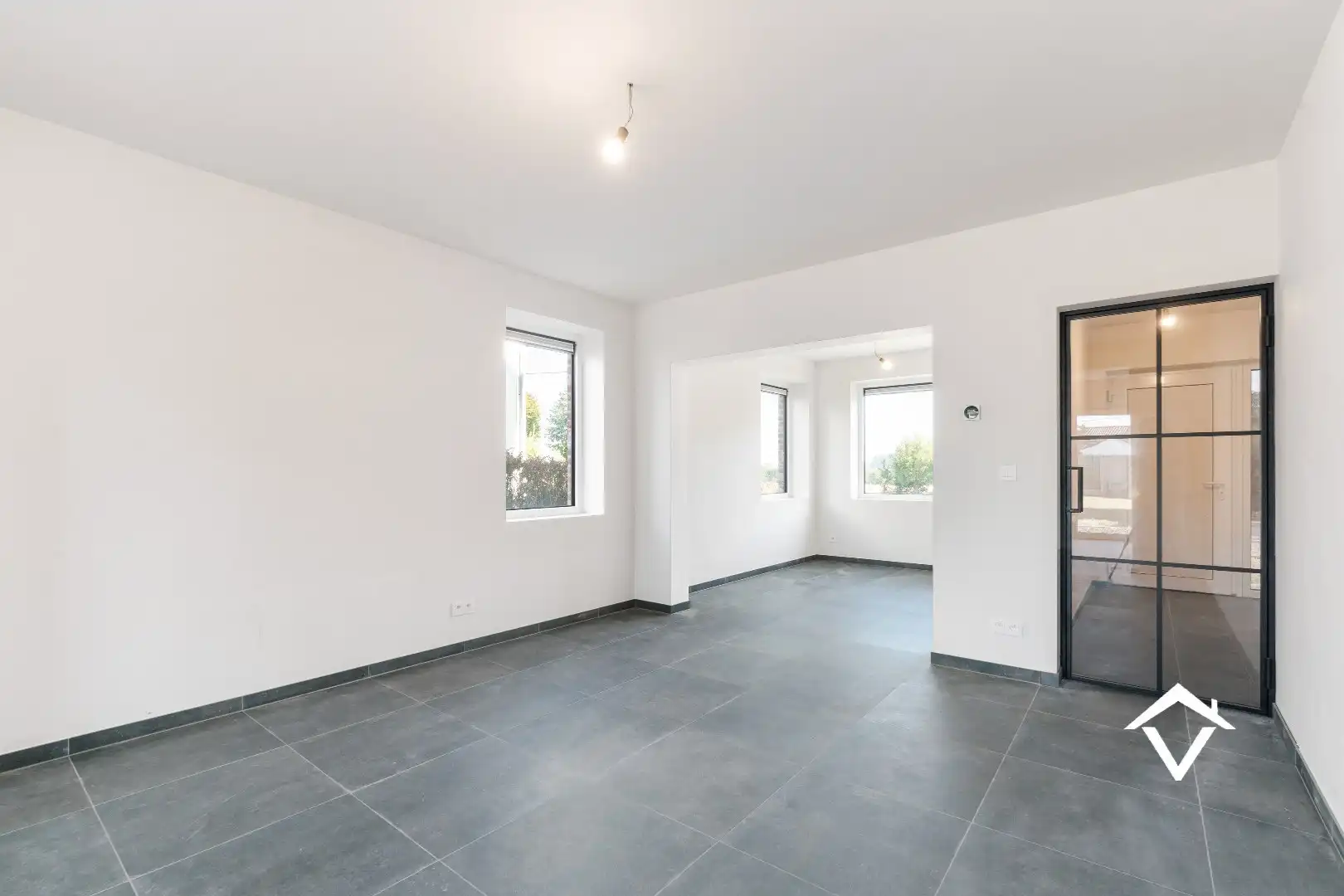 Ruime, energiezuinige gezinswoning met 6 slaapkamers, carport en zuidgerichte tuin foto 9