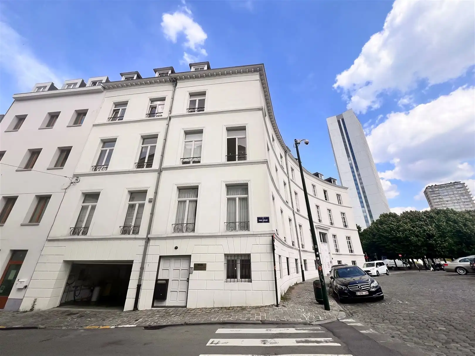 BARRICADES 1: kantoren te huur vanaf 150m² foto {{pictureIndex}}