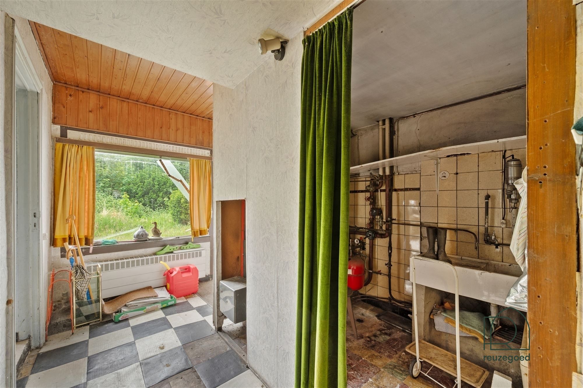 Te renoveren huis (tweewoonst)  met mogelijkheid tot 2 bouwgronden foto 11